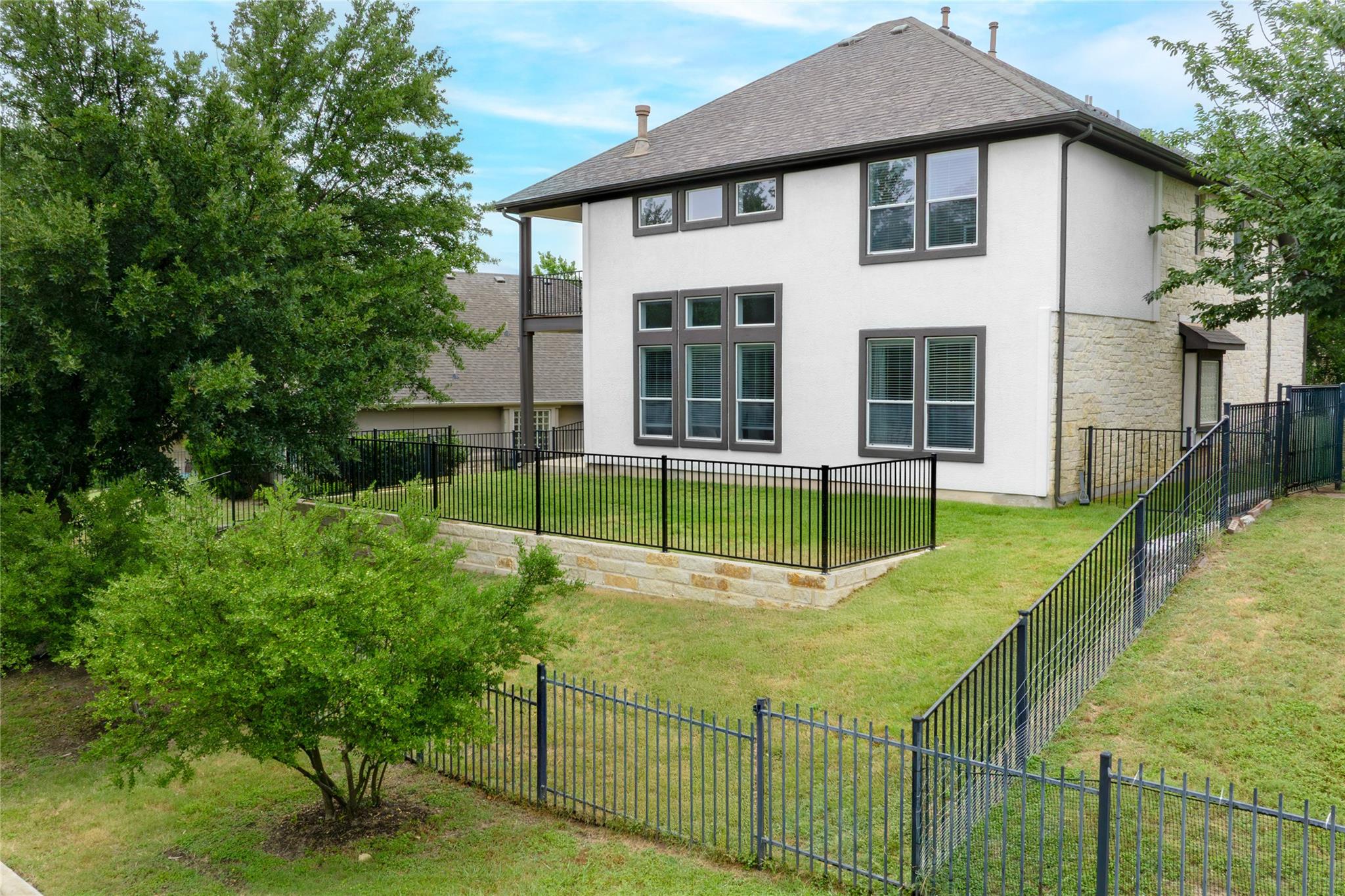 30 Stone Terrace DR
