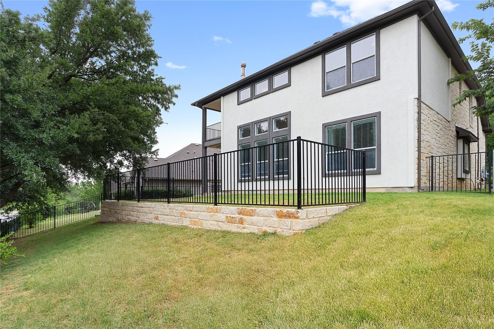 30 Stone Terrace DR