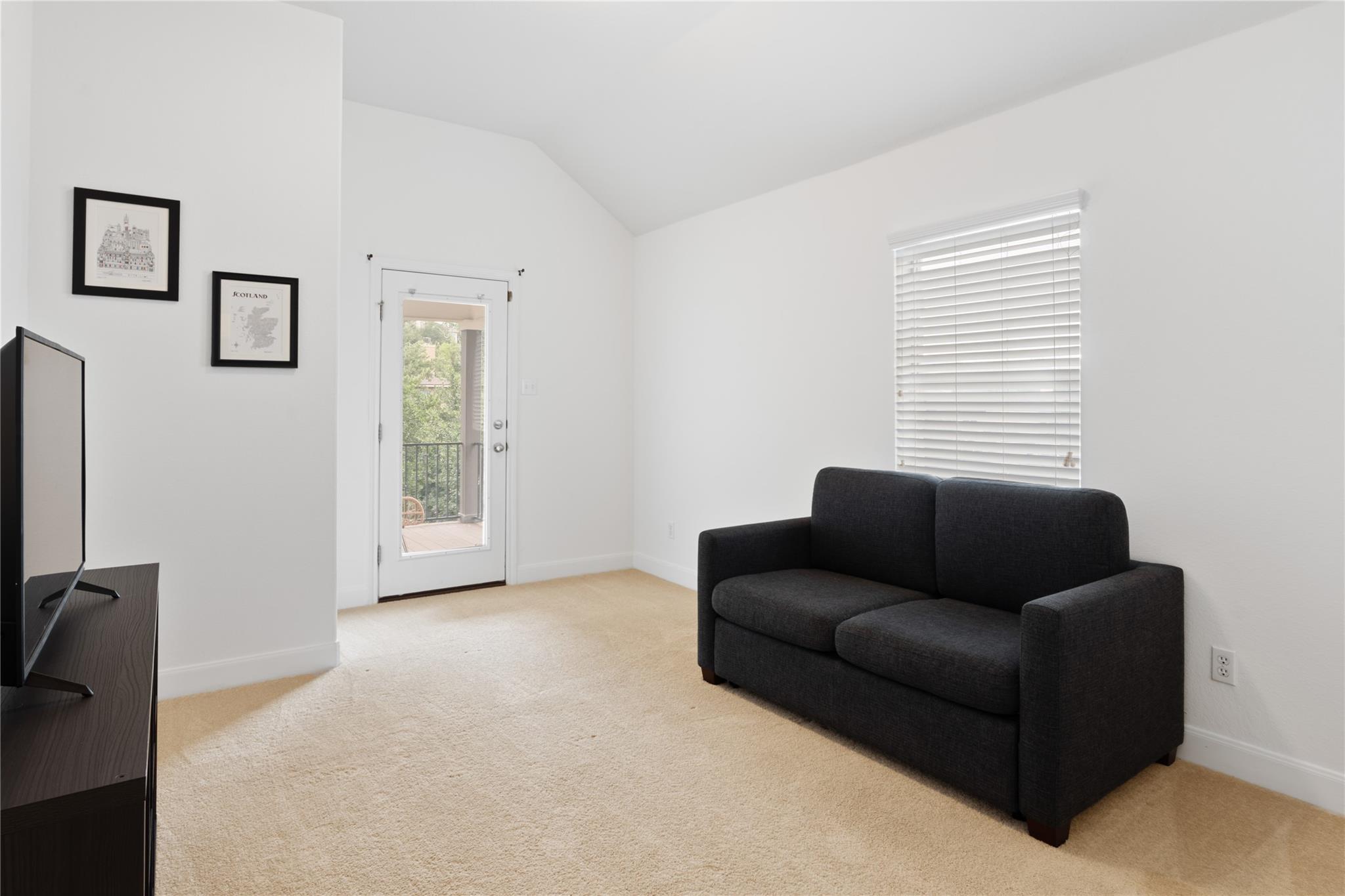 30 Stone Terrace DR