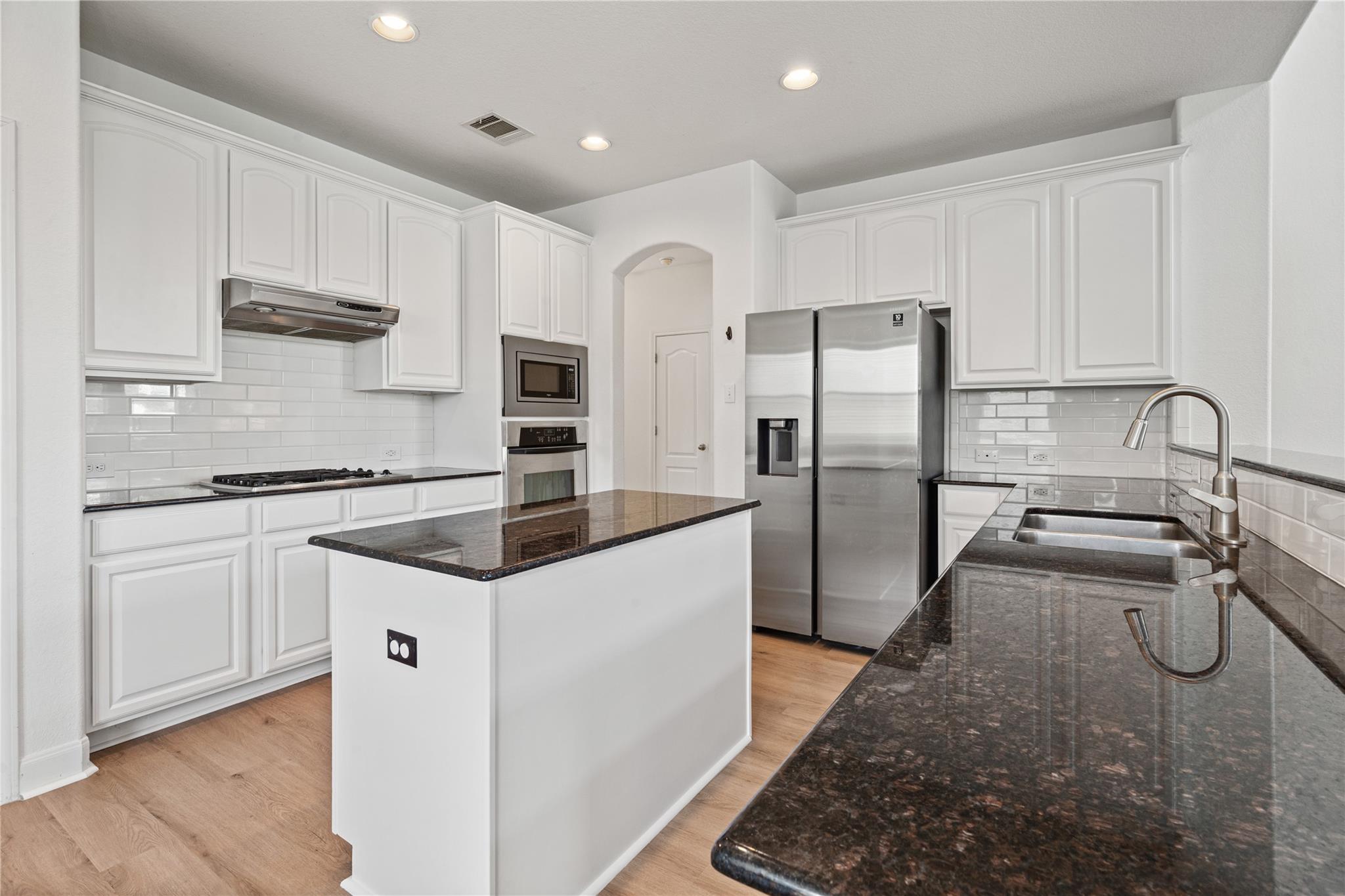 30 Stone Terrace DR