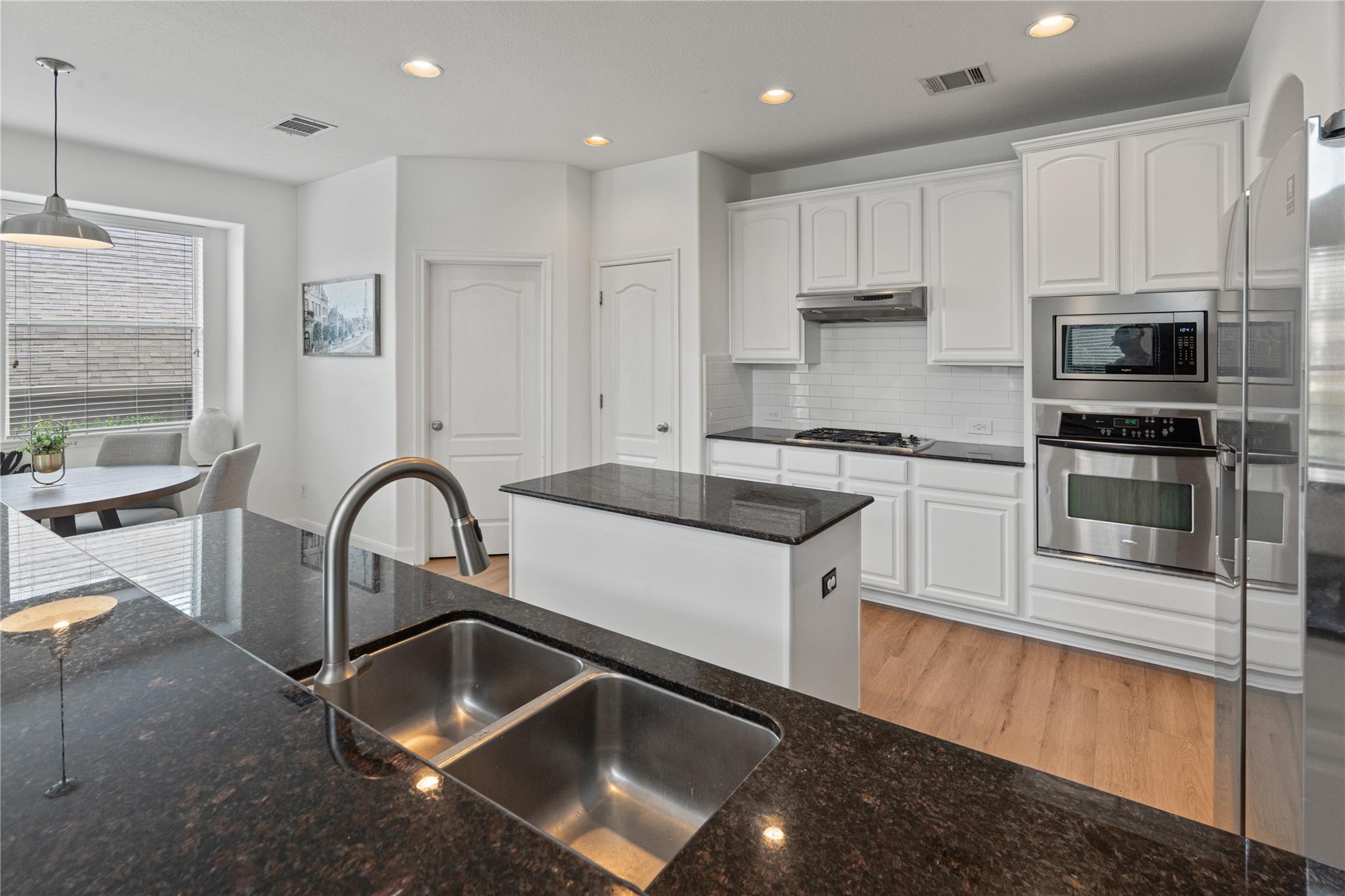 30 Stone Terrace DR