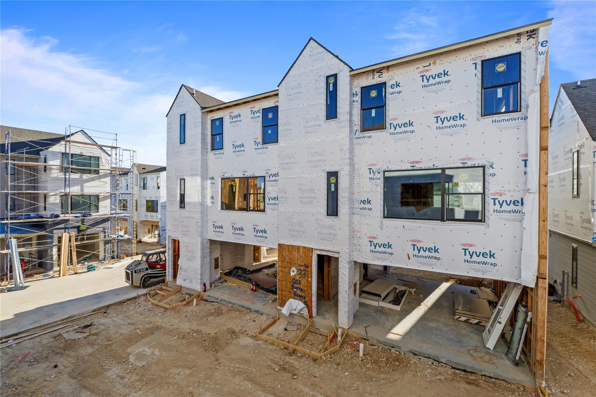 1202 Bianca Breeze PL