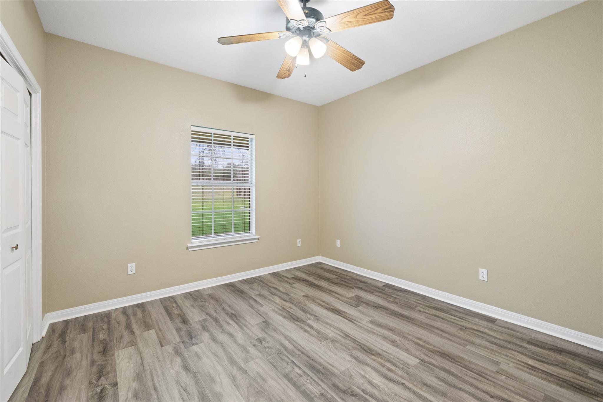 1301 S Quinlan Park RD