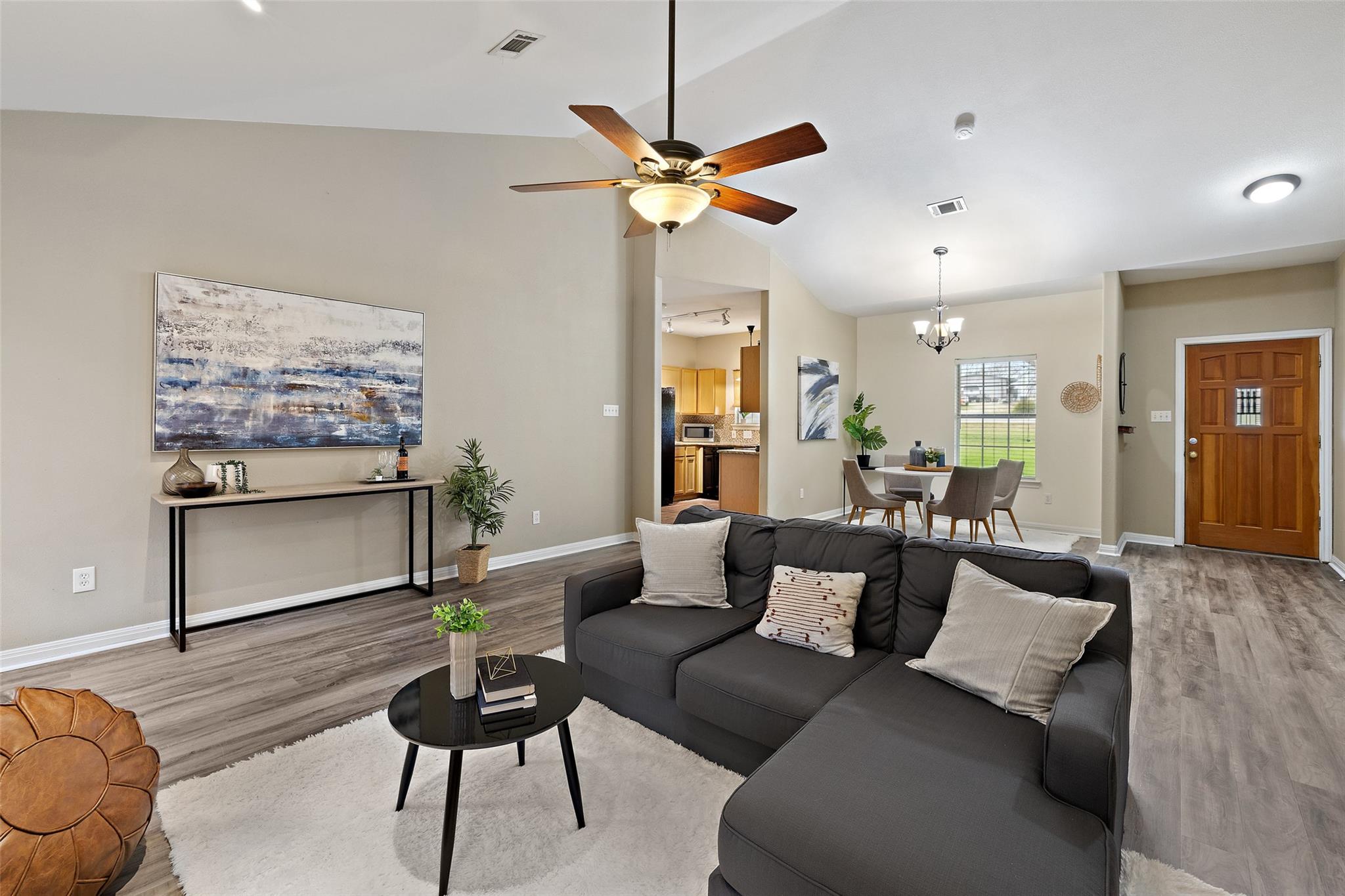 1301 S Quinlan Park RD