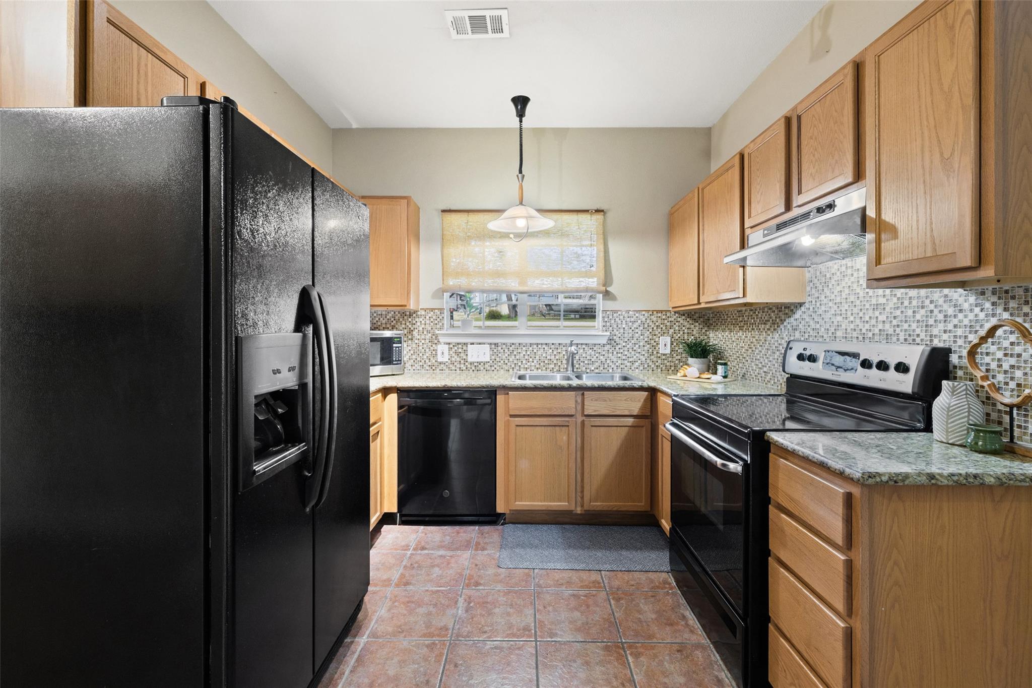 1301 S Quinlan Park RD