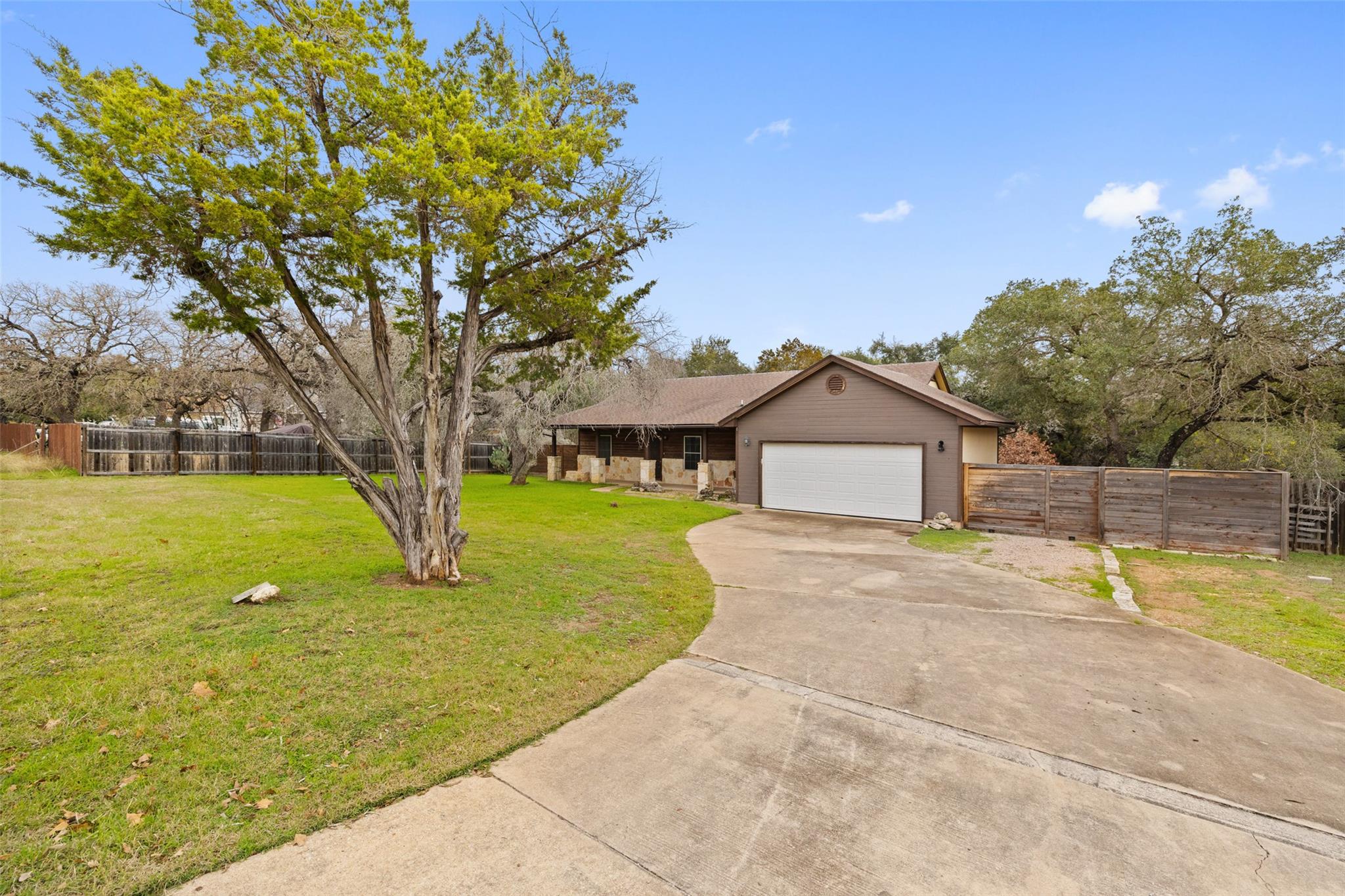 1301 S Quinlan Park RD