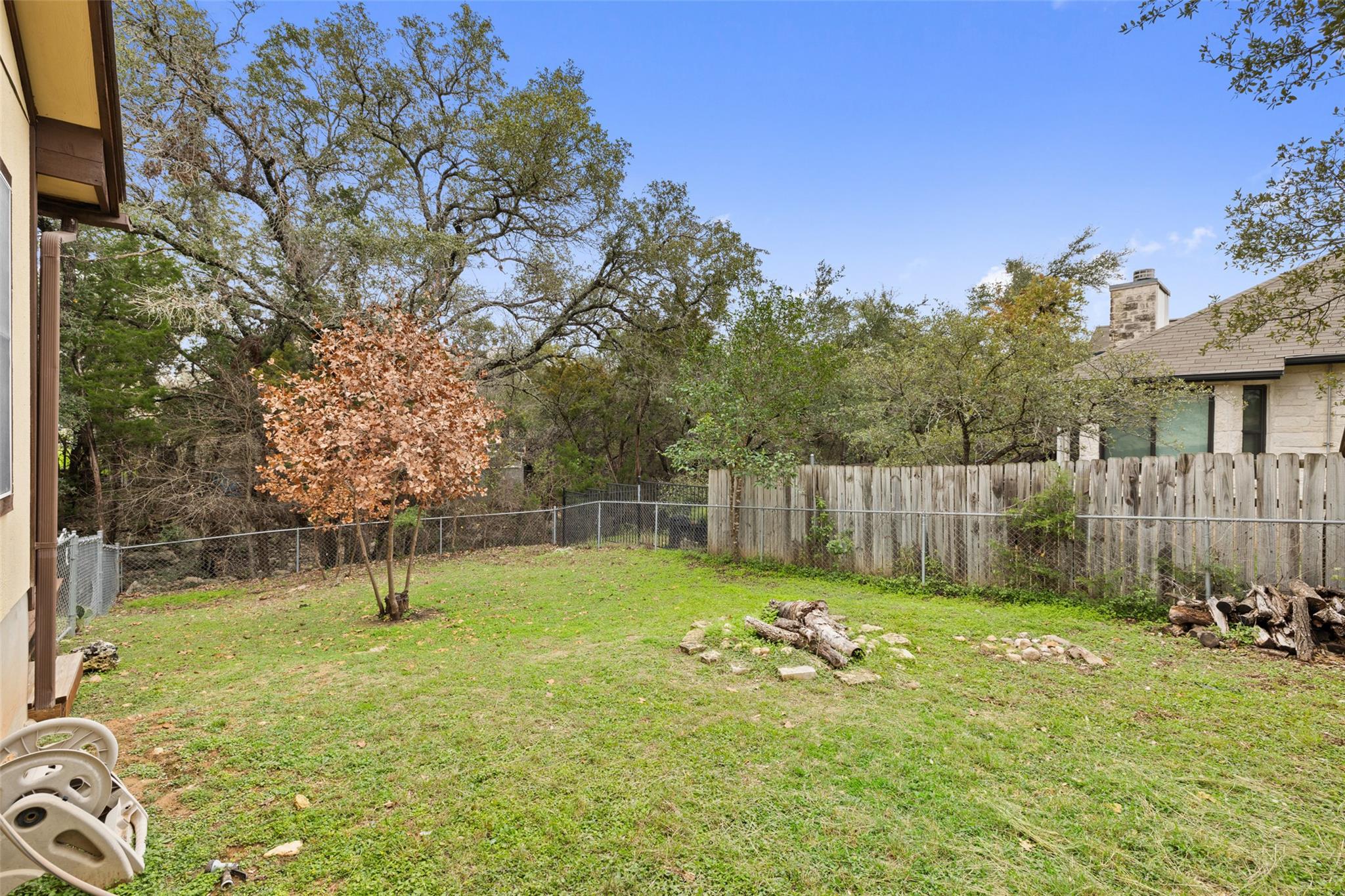 1301 S Quinlan Park RD