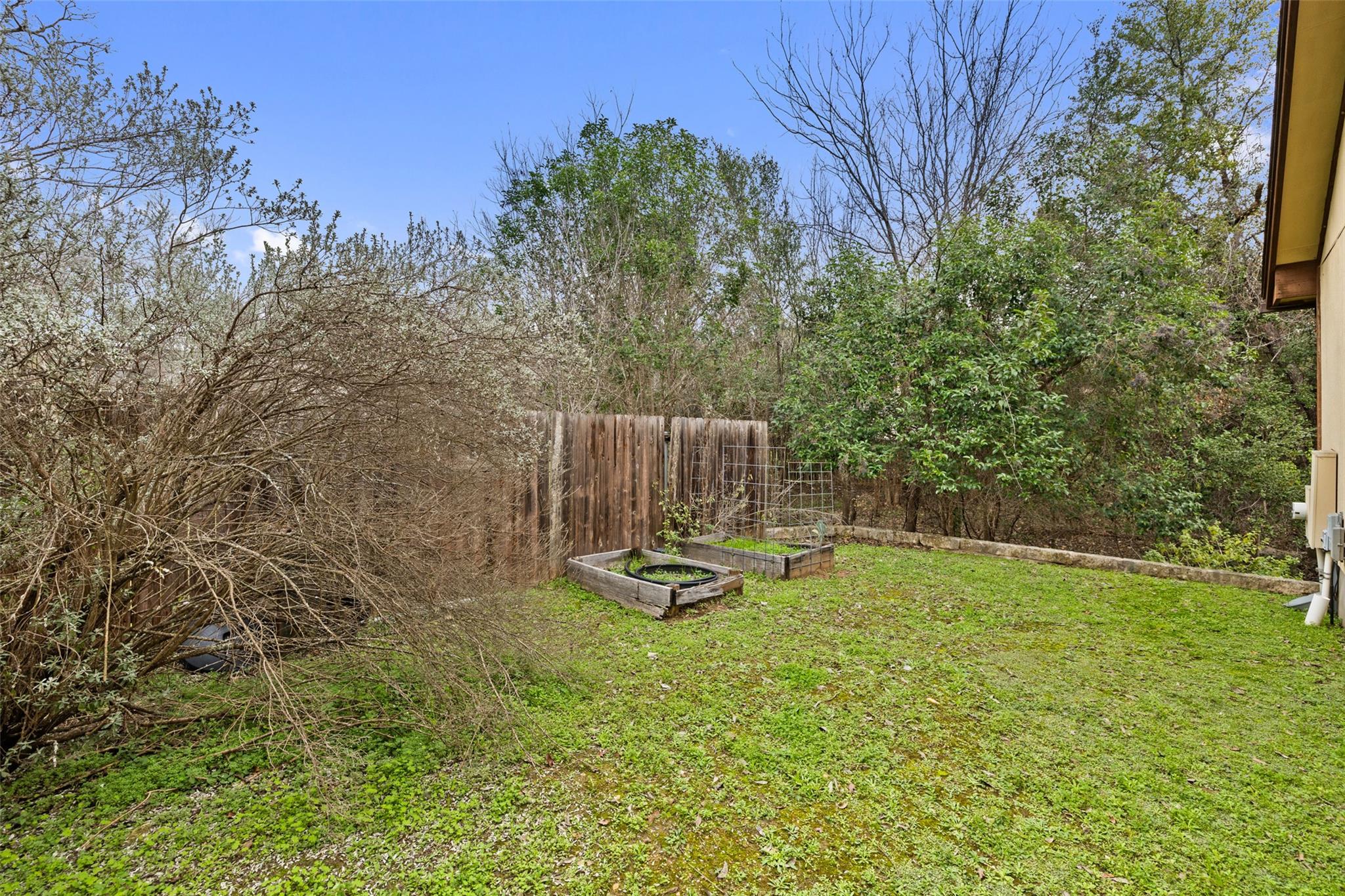 1301 S Quinlan Park RD