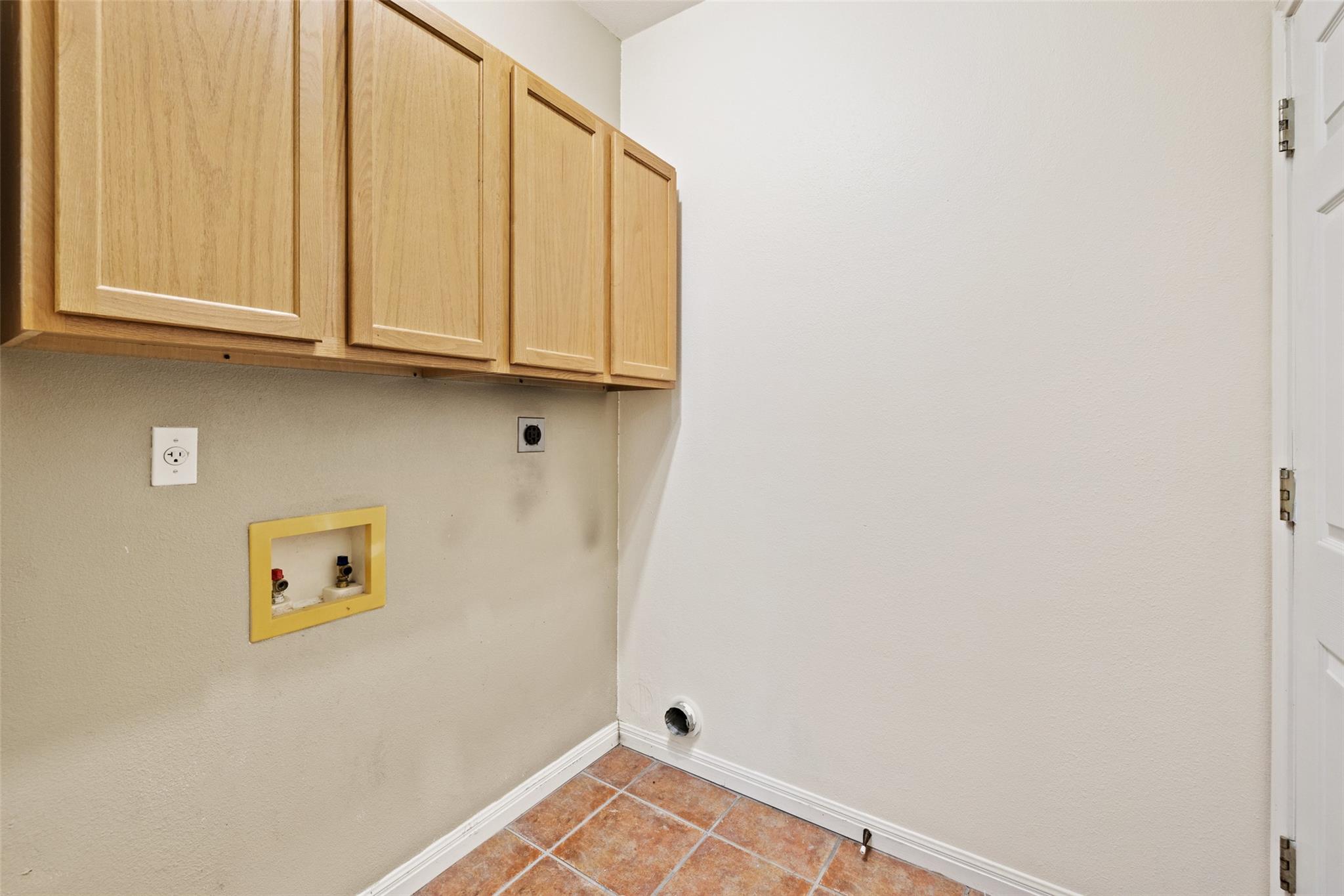 1301 S Quinlan Park RD
