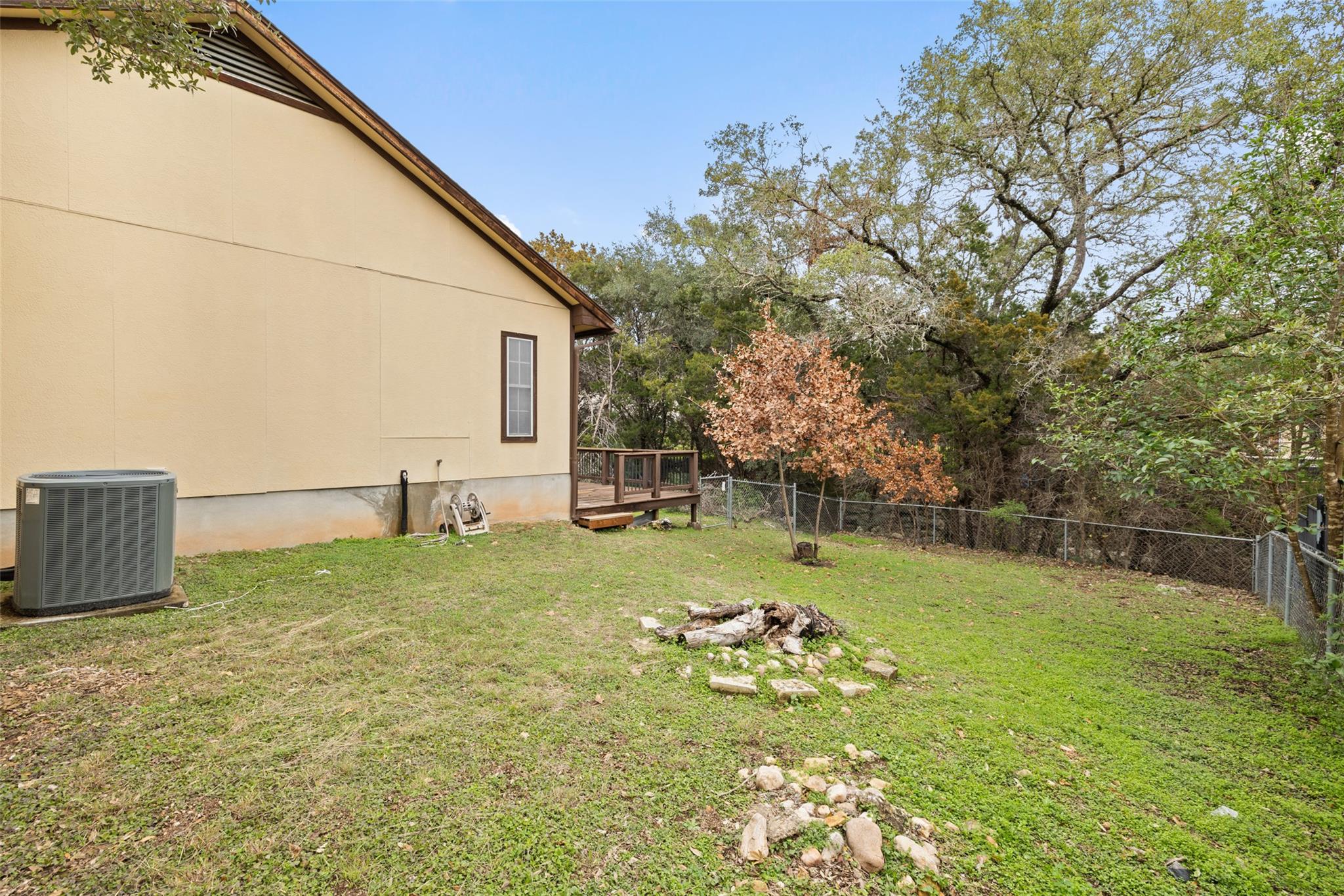 1301 S Quinlan Park RD