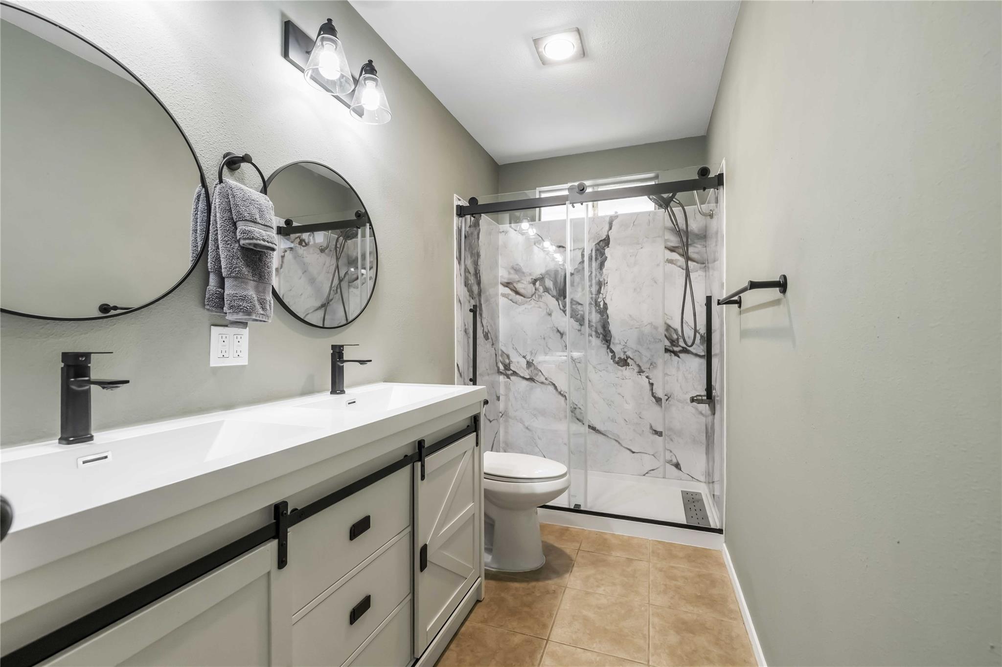 1703 Waterloo TRL # B