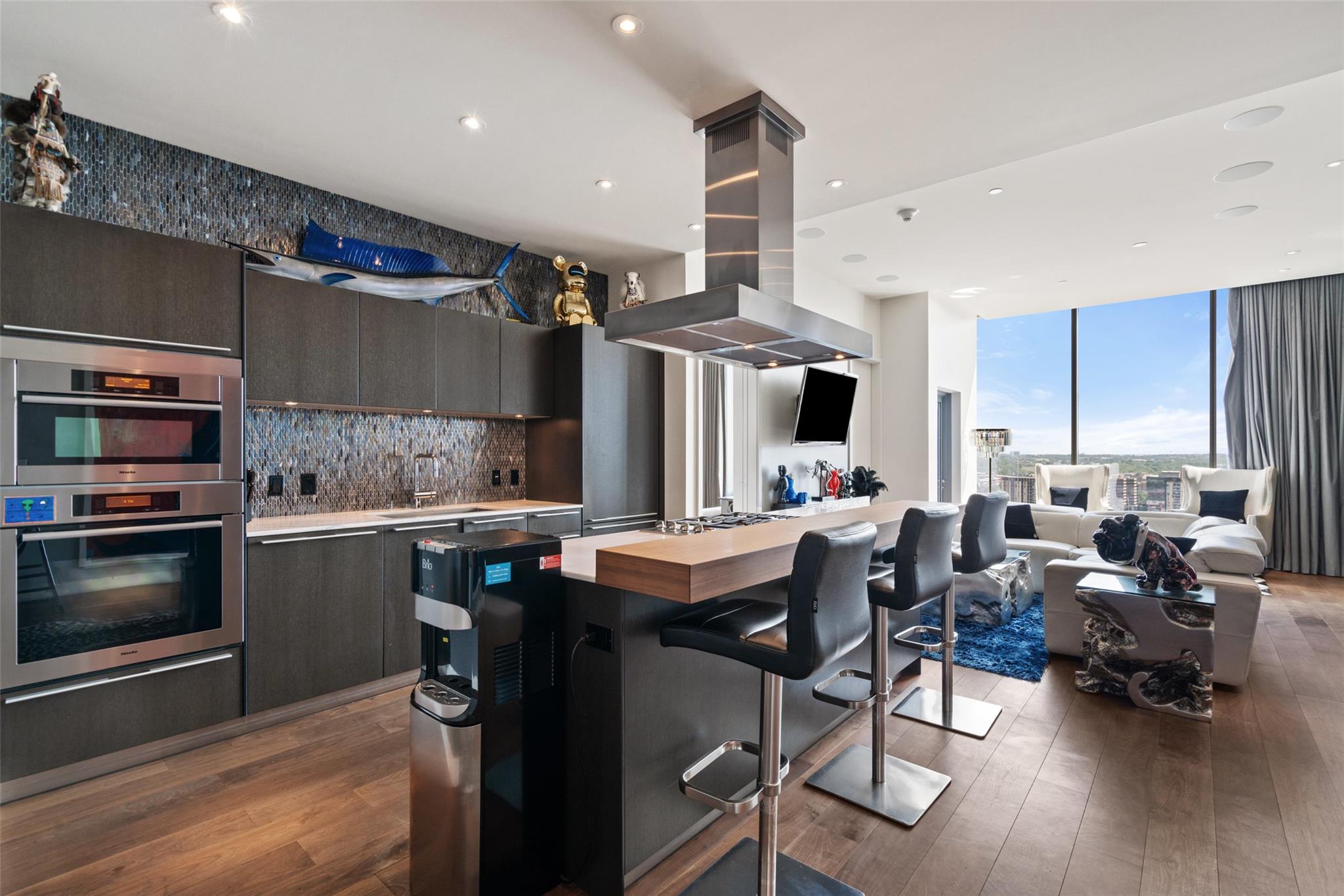 210 Lavaca ST # 2203