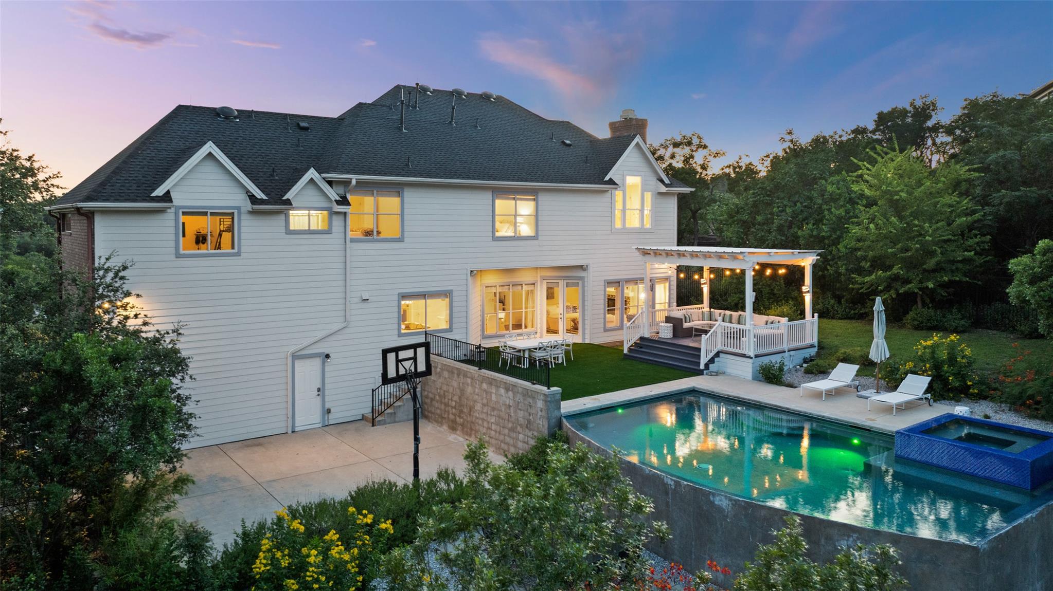 4014 Walnut Clay DR