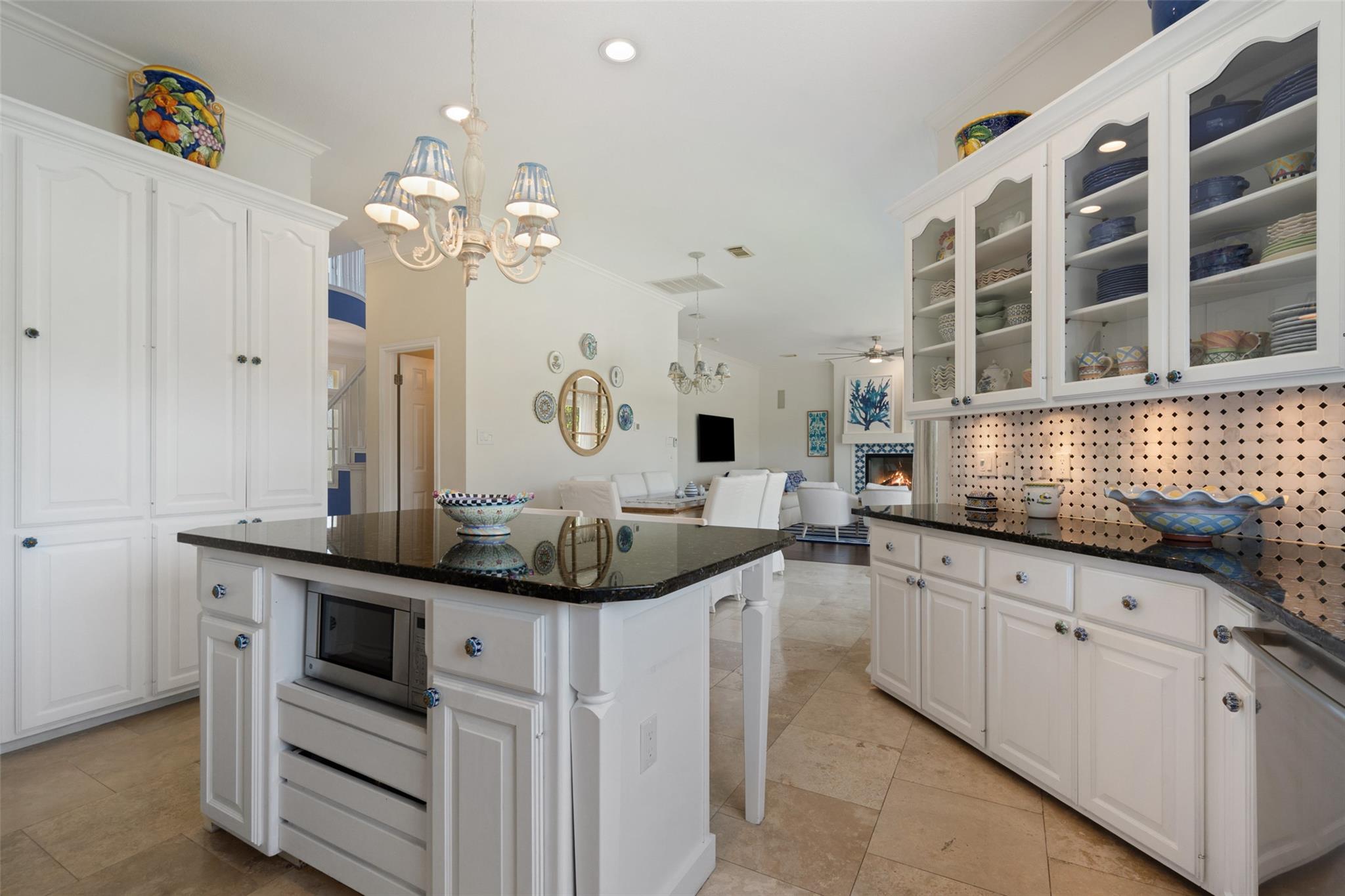 4014 Walnut Clay DR