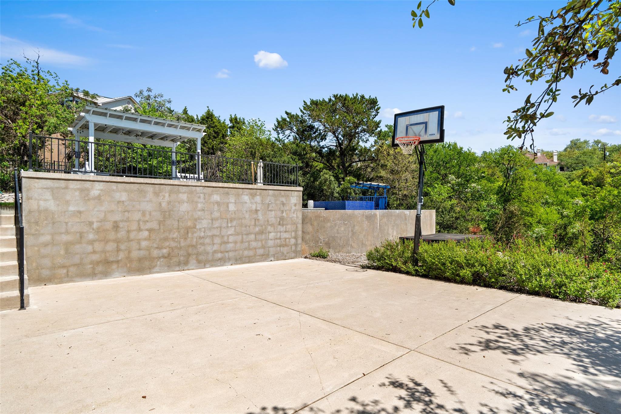 4014 Walnut Clay DR