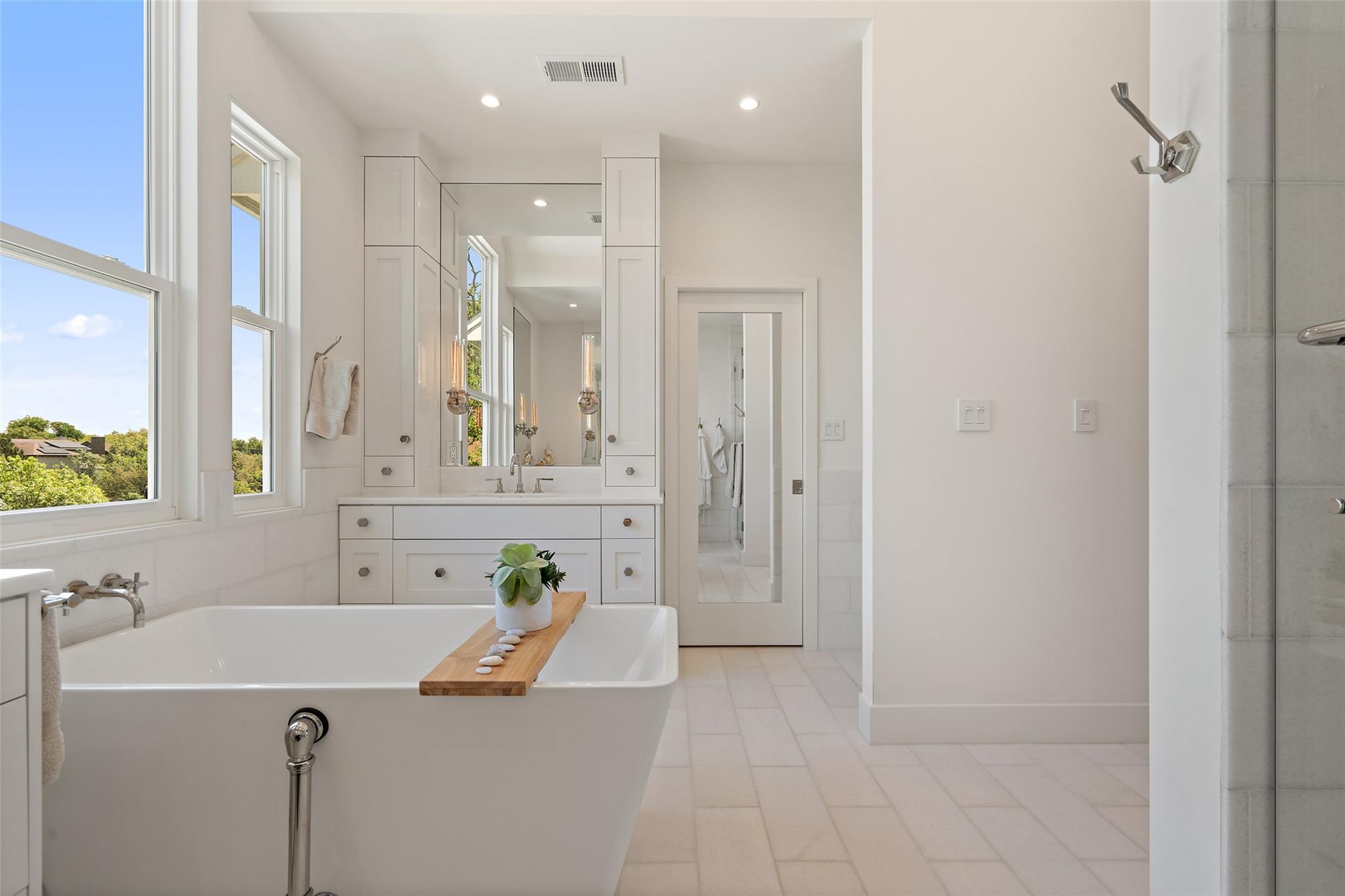 4014 Walnut Clay DR