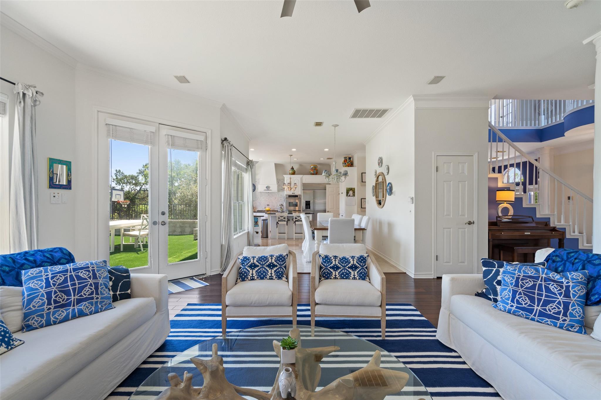 4014 Walnut Clay DR