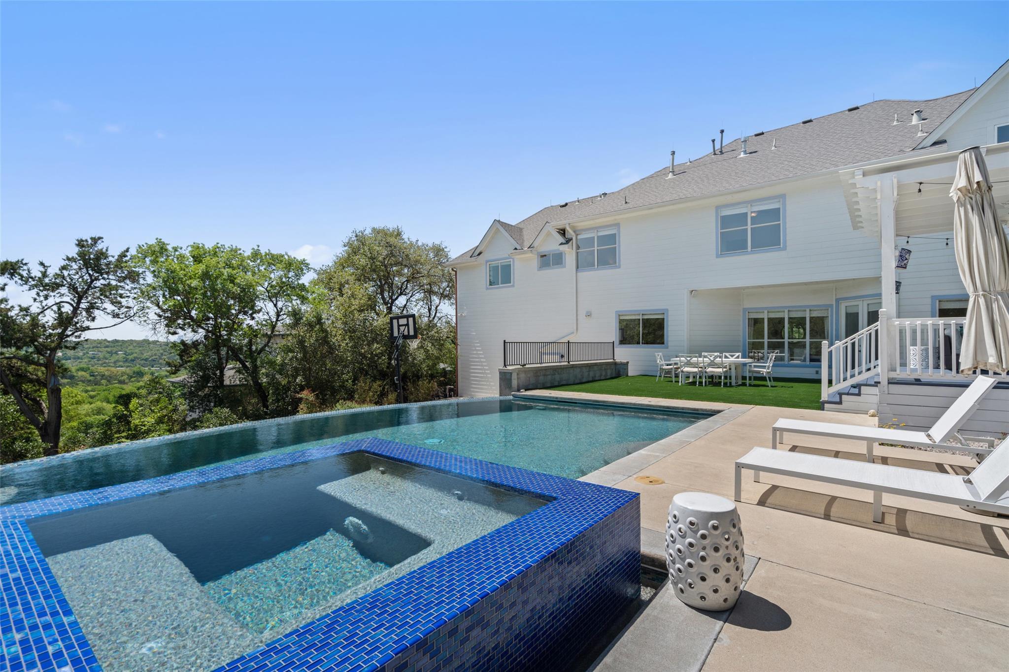 4014 Walnut Clay DR