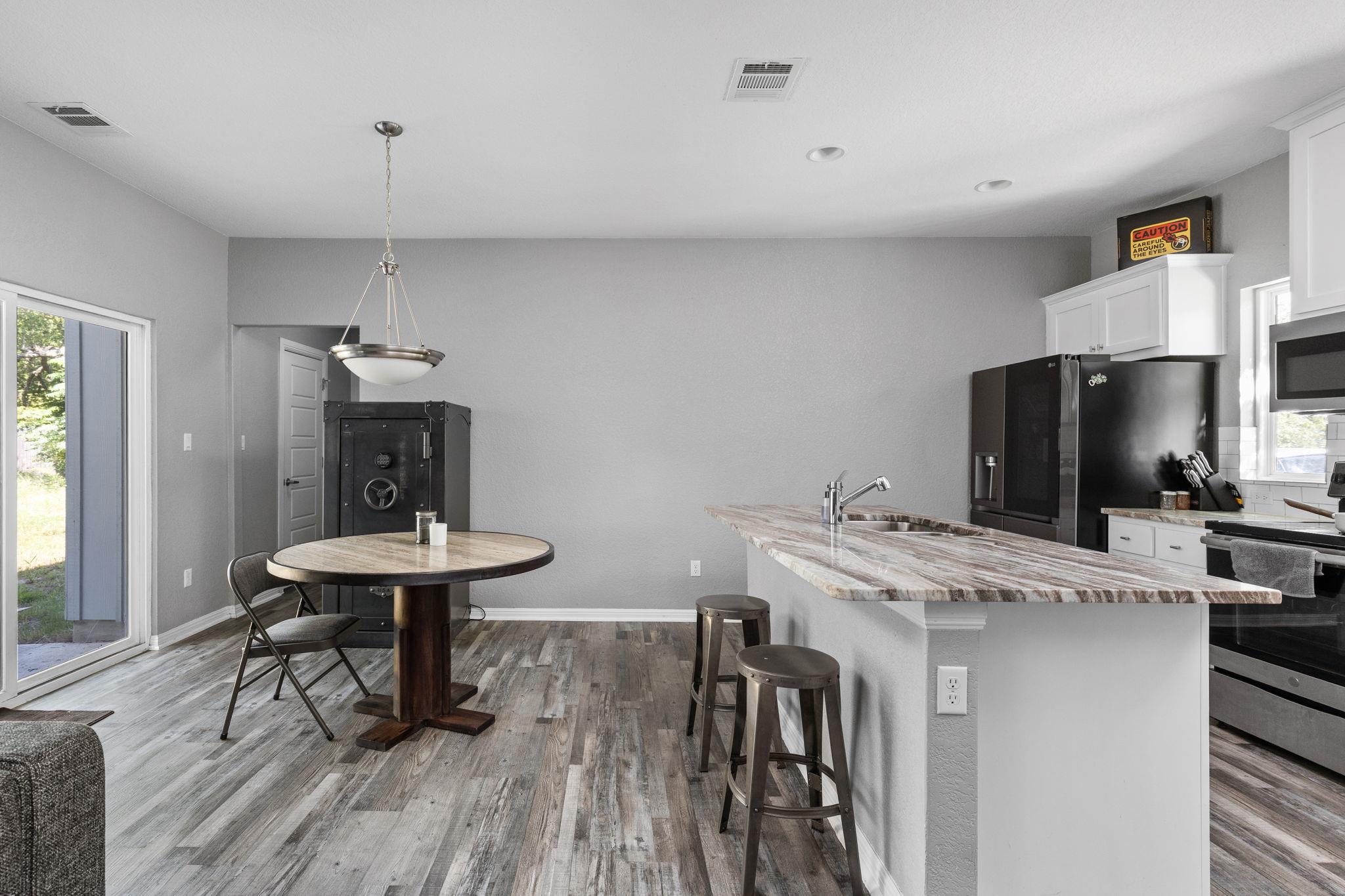 20601 Buckskin RDG