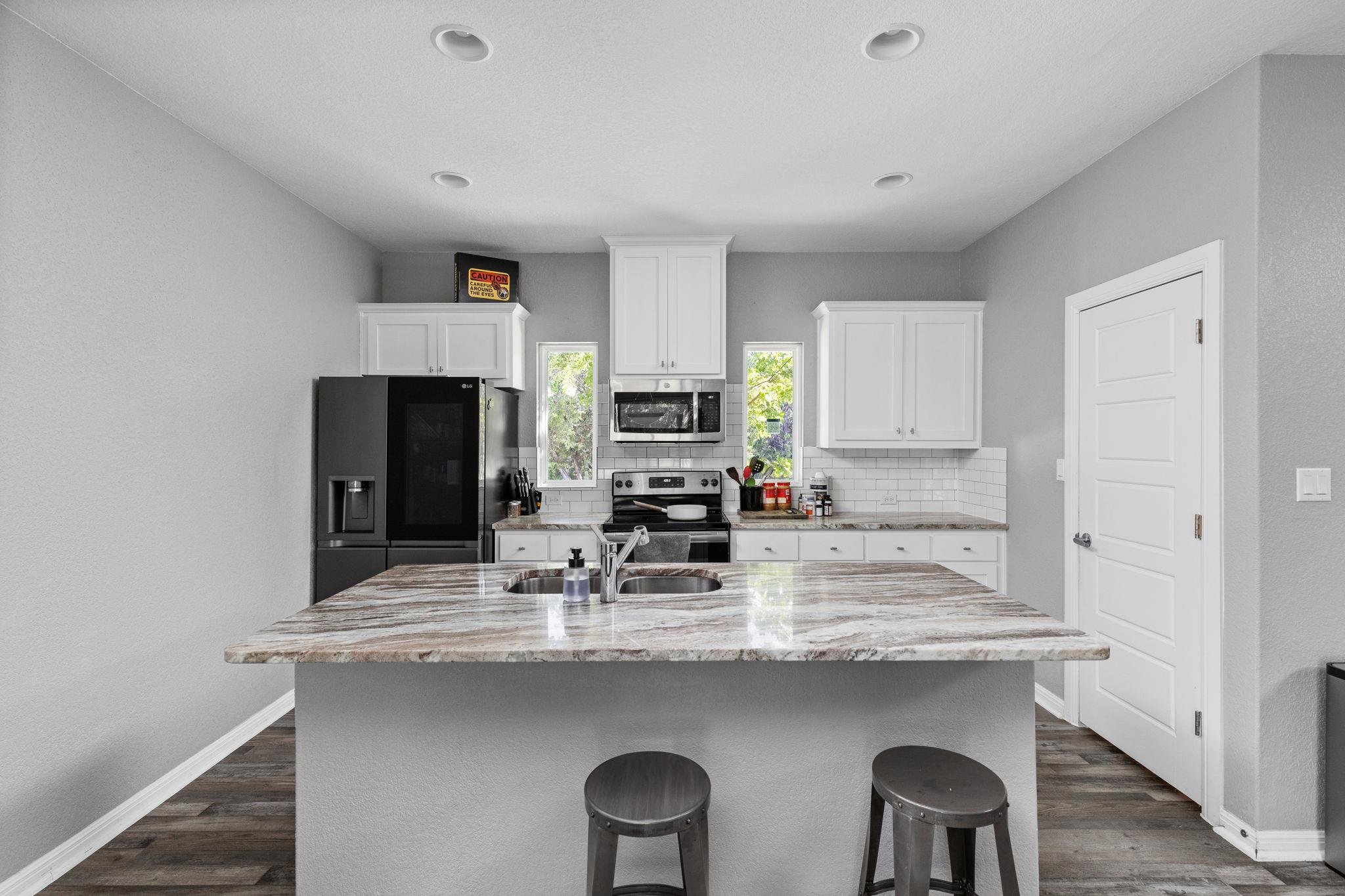 20601 Buckskin RDG