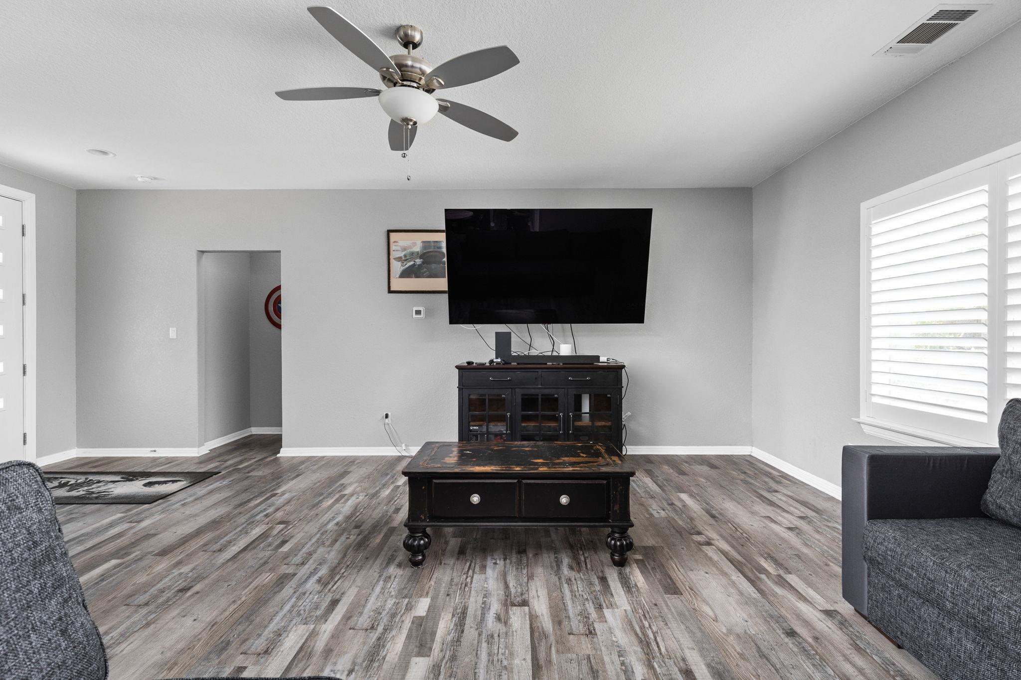 20601 Buckskin RDG