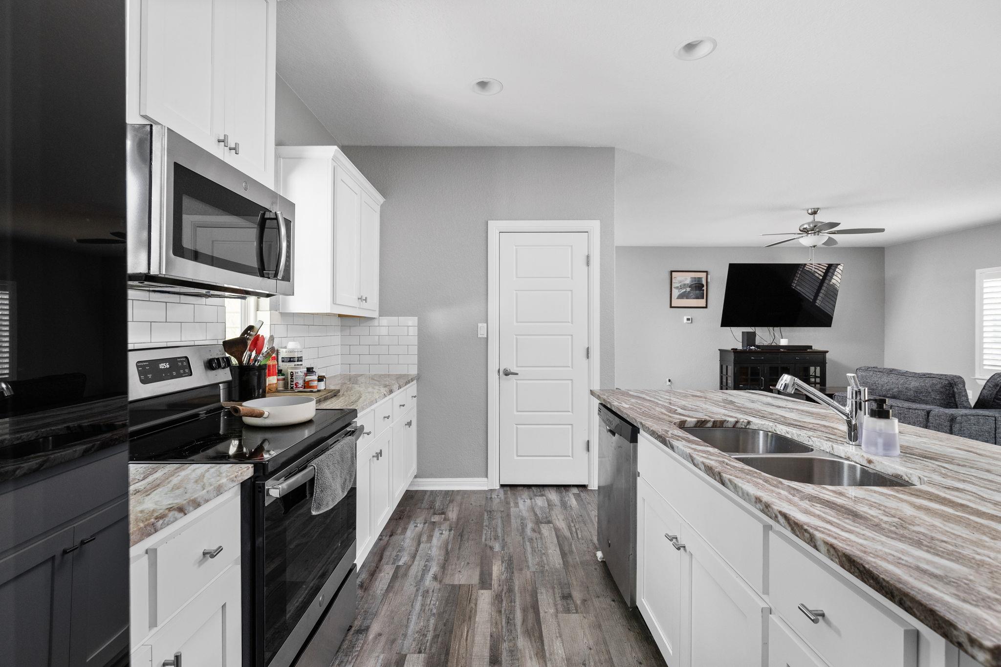 20601 Buckskin RDG