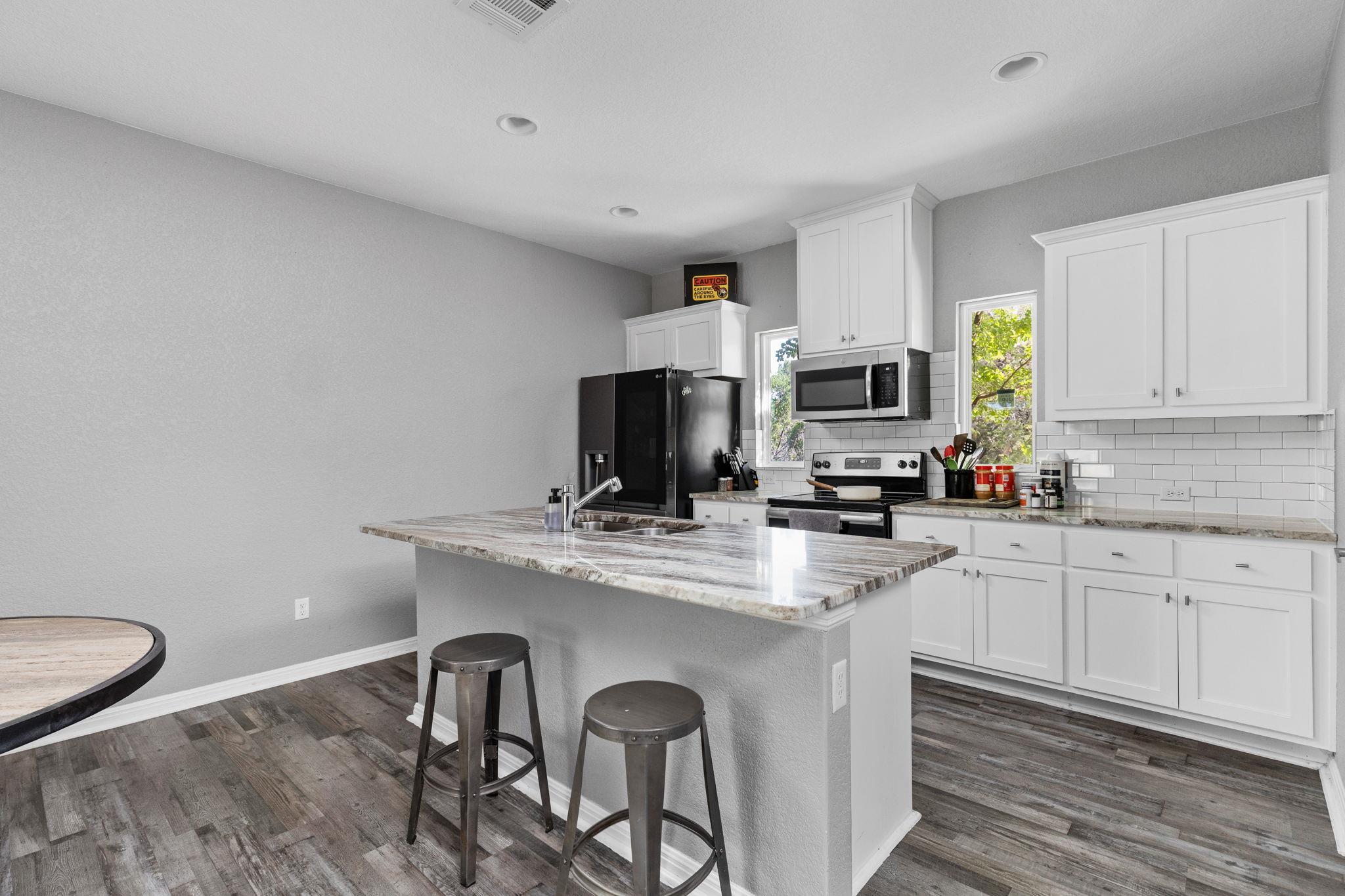20601 Buckskin RDG