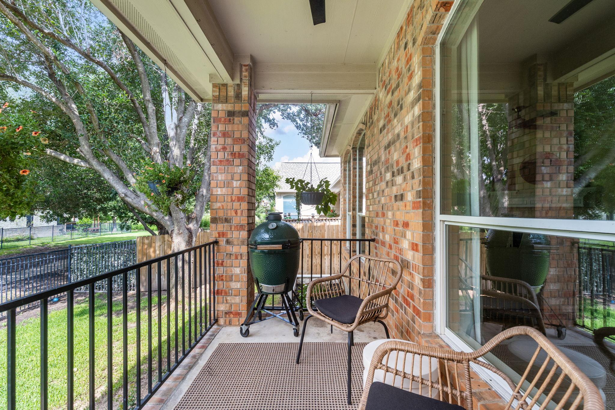 732 Bent Wood PL