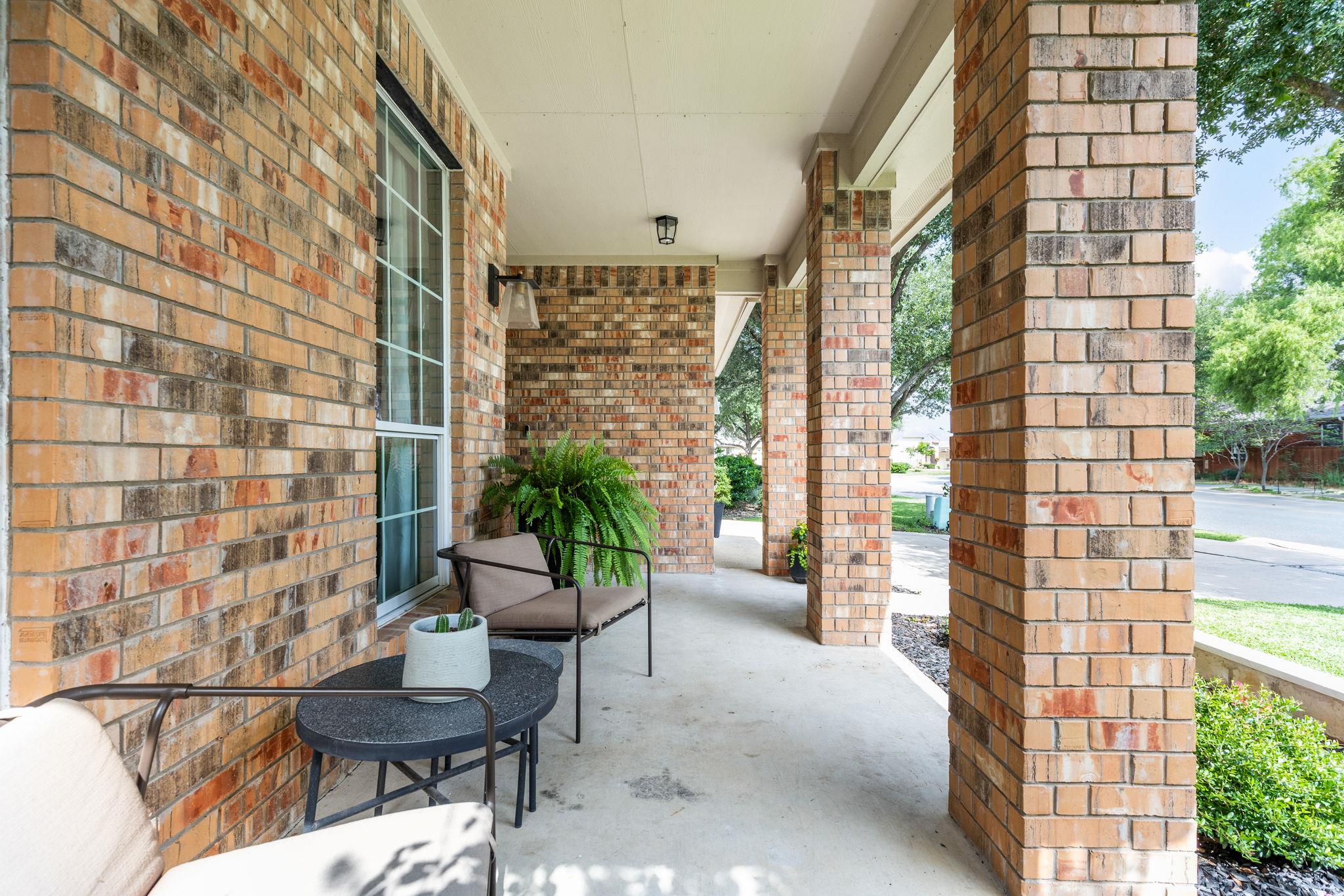 732 Bent Wood PL