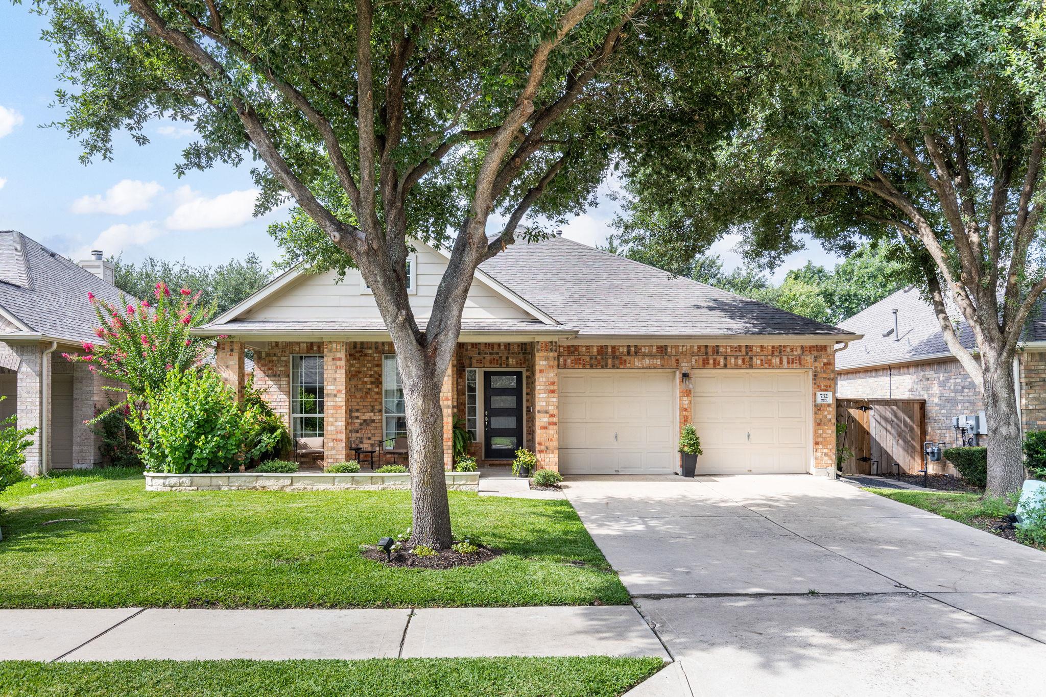 732 Bent Wood PL