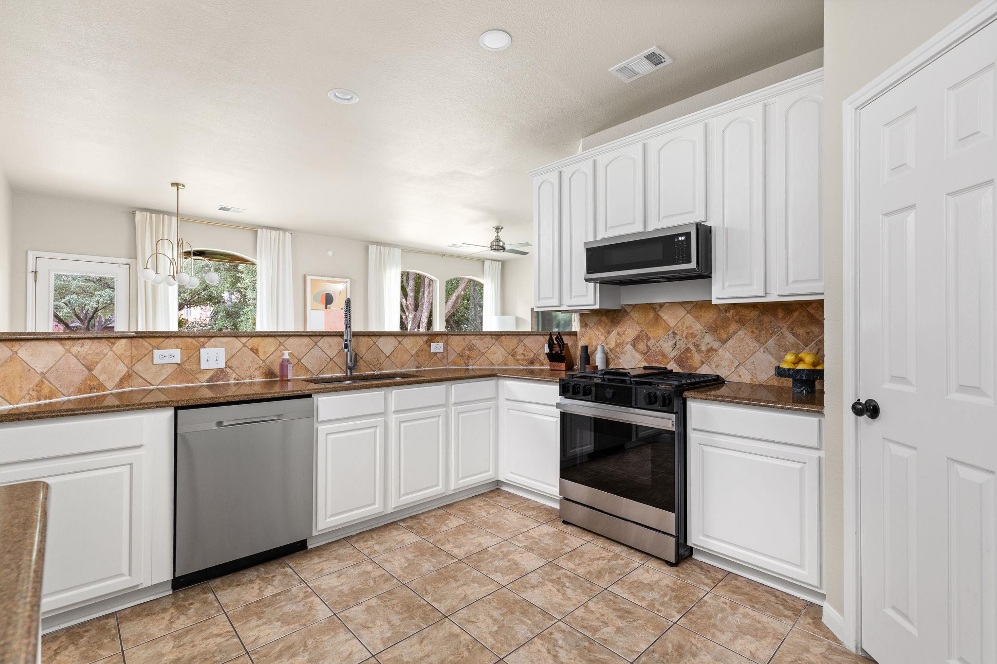 732 Bent Wood PL