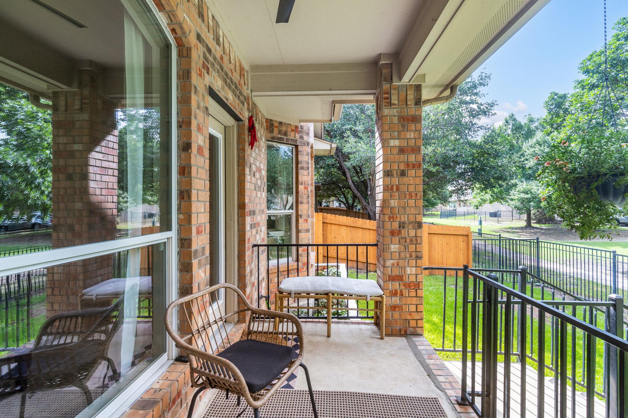 732 Bent Wood PL