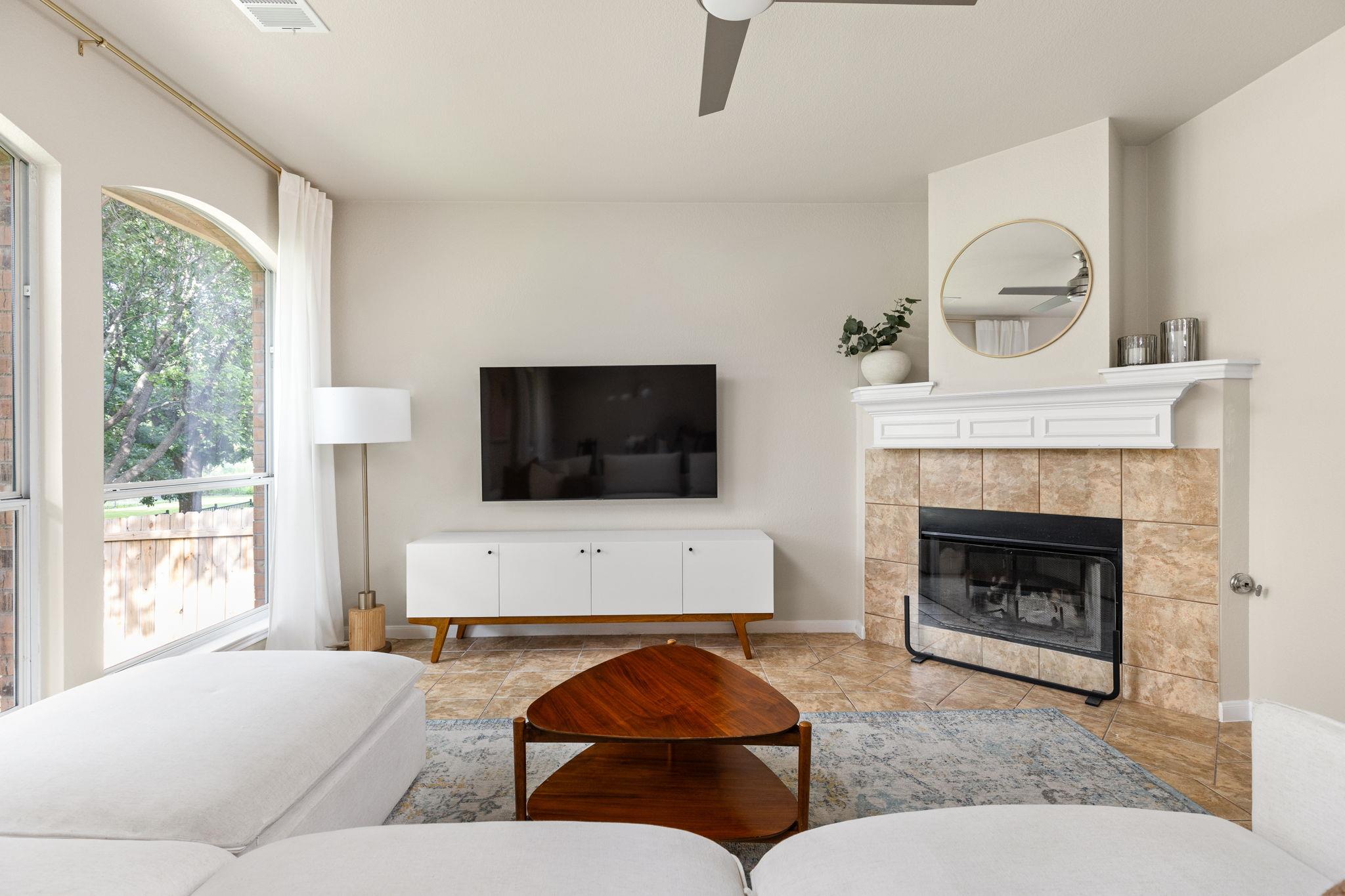 732 Bent Wood PL
