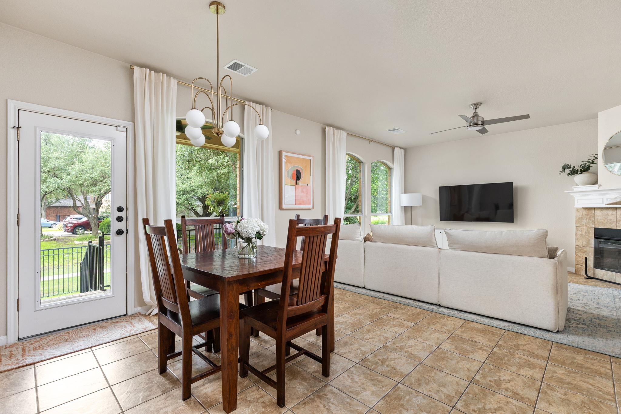 732 Bent Wood PL