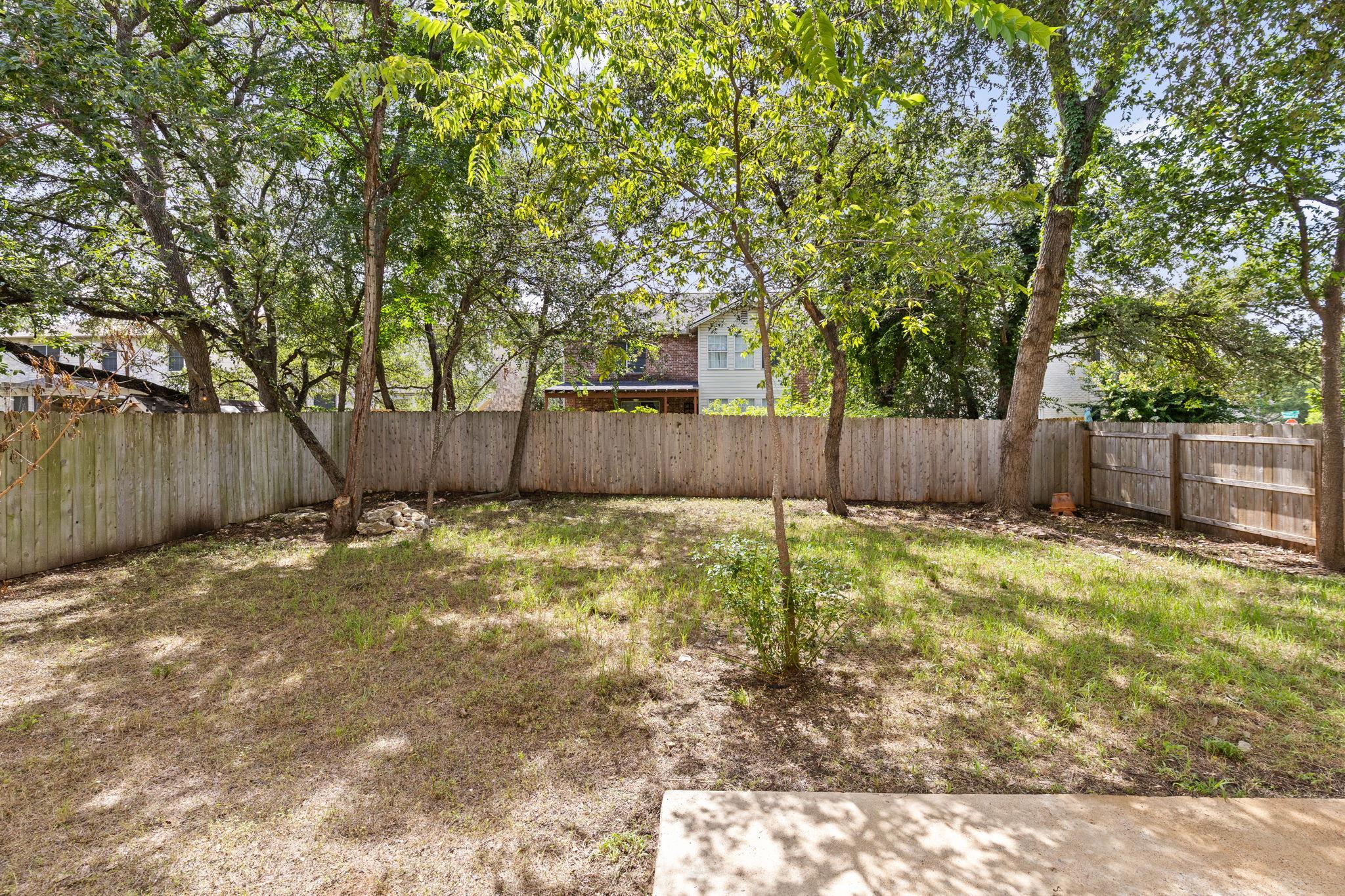 11304 Pickard LN
