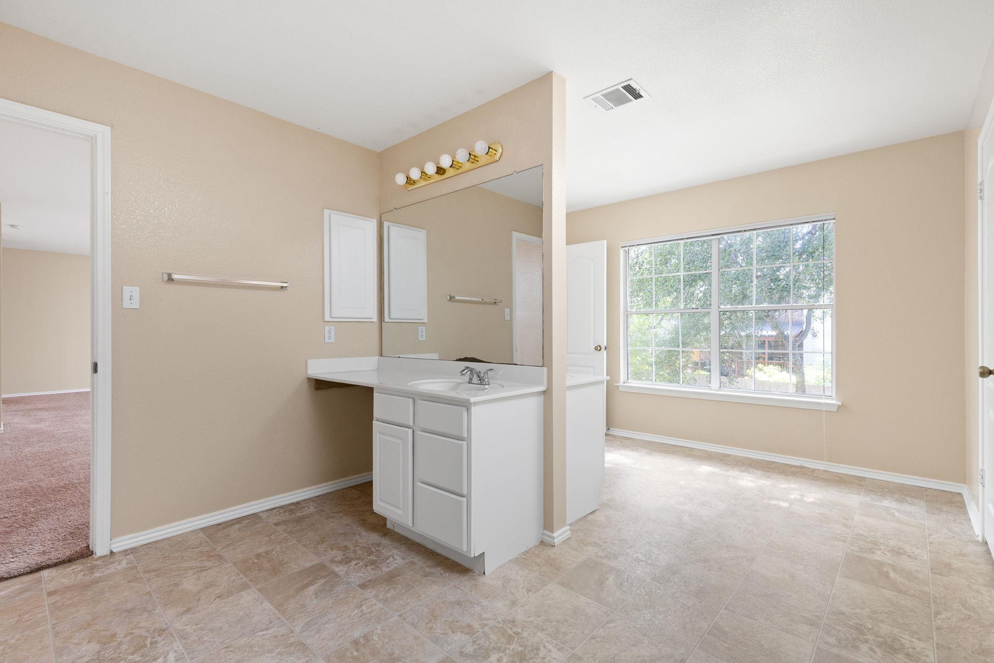 11304 Pickard LN