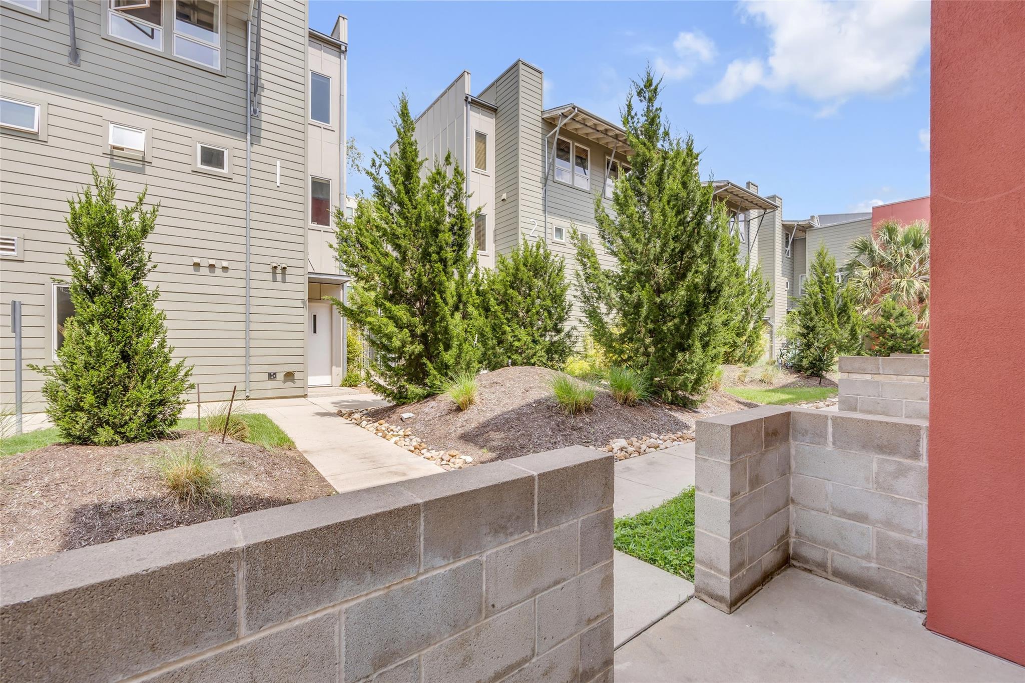 1601 E 5th ST # 113