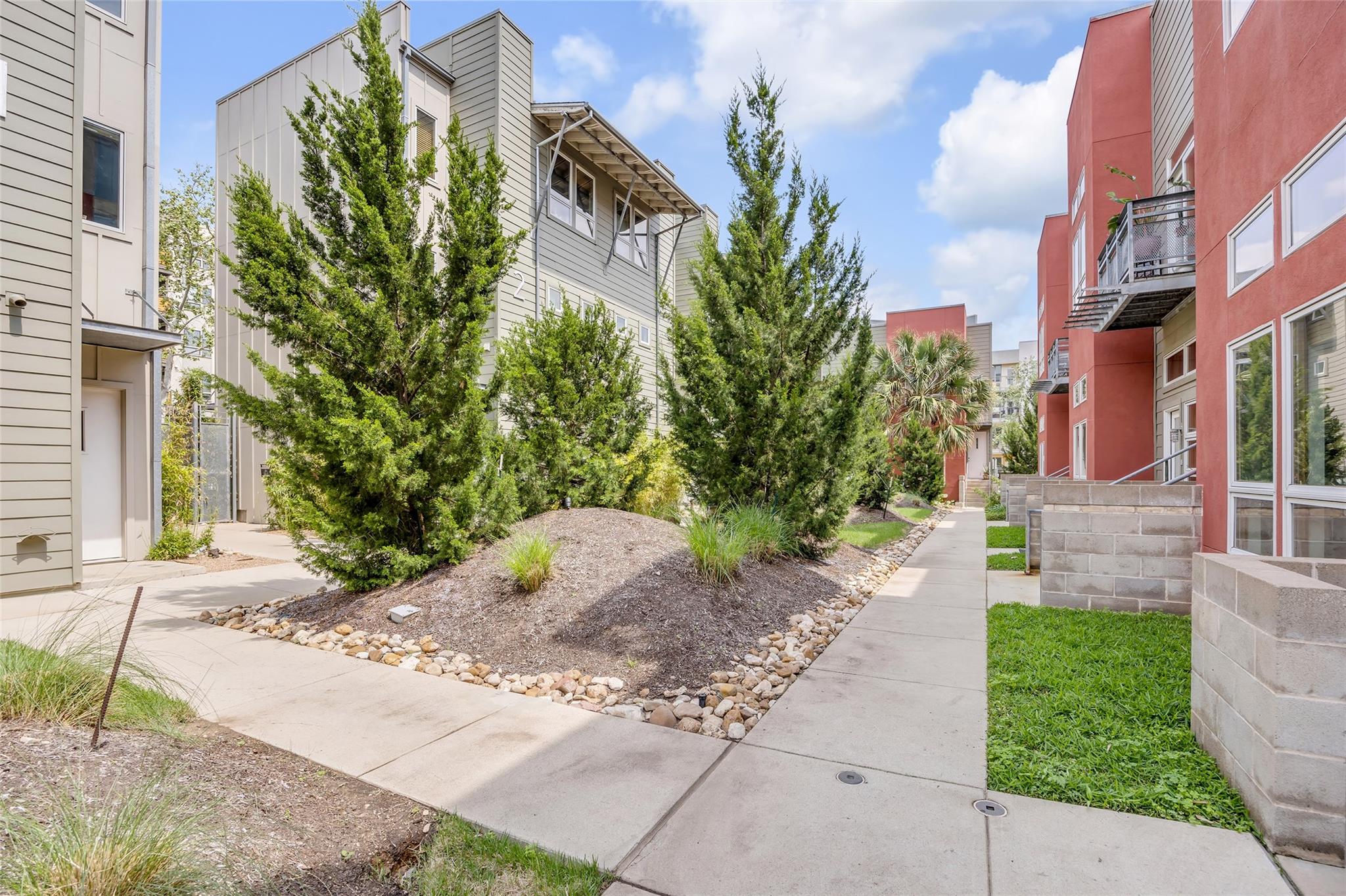 1601 E 5th ST # 113