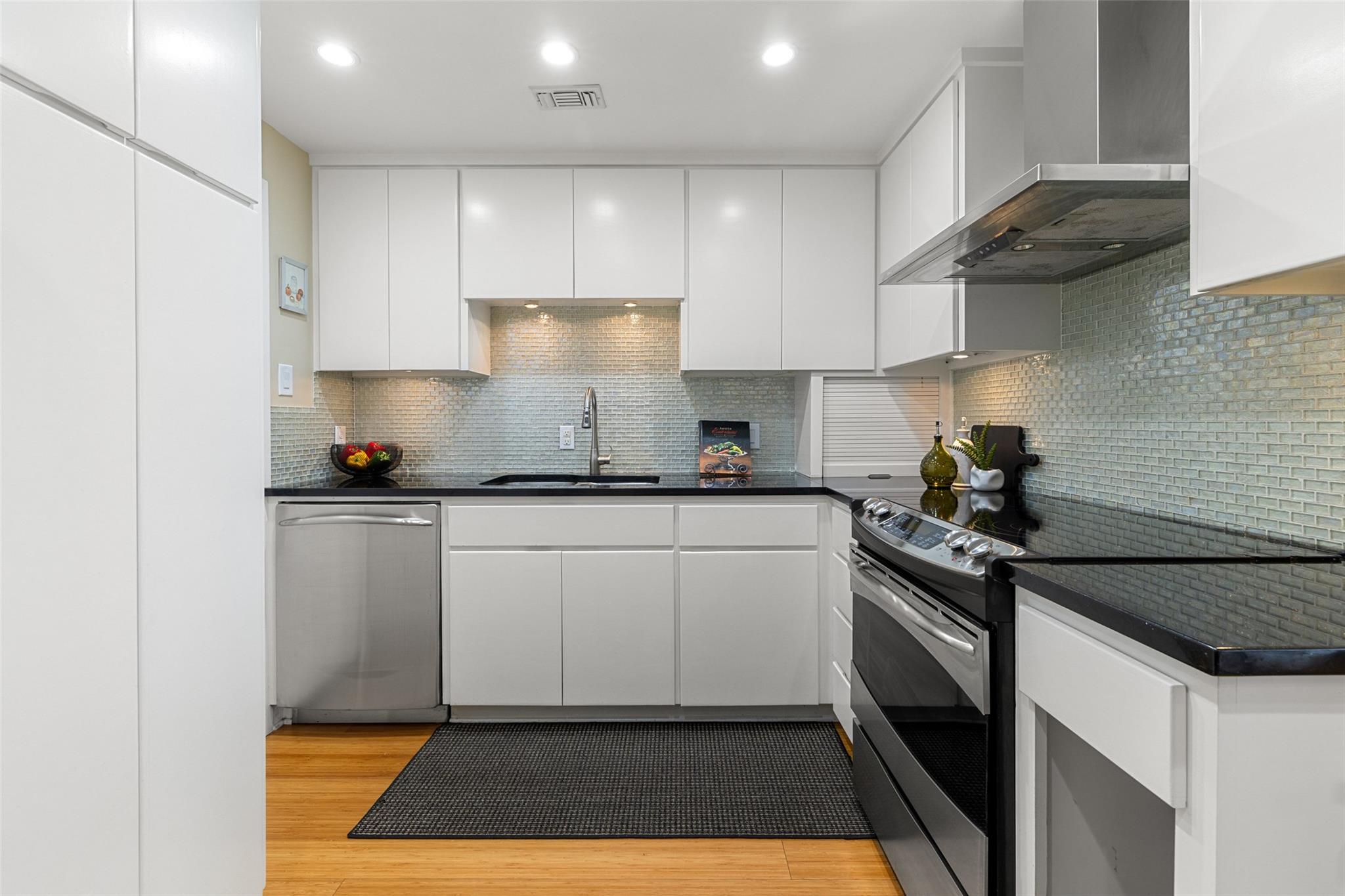 1801 Lavaca ST Unit: 13EF
