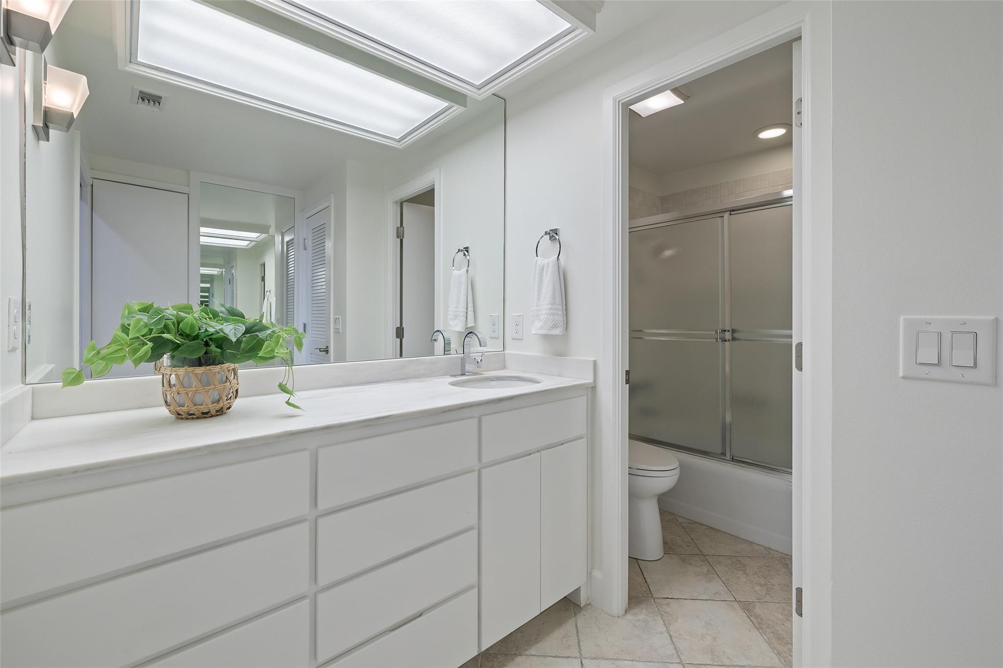 1801 Lavaca ST Unit: 13EF