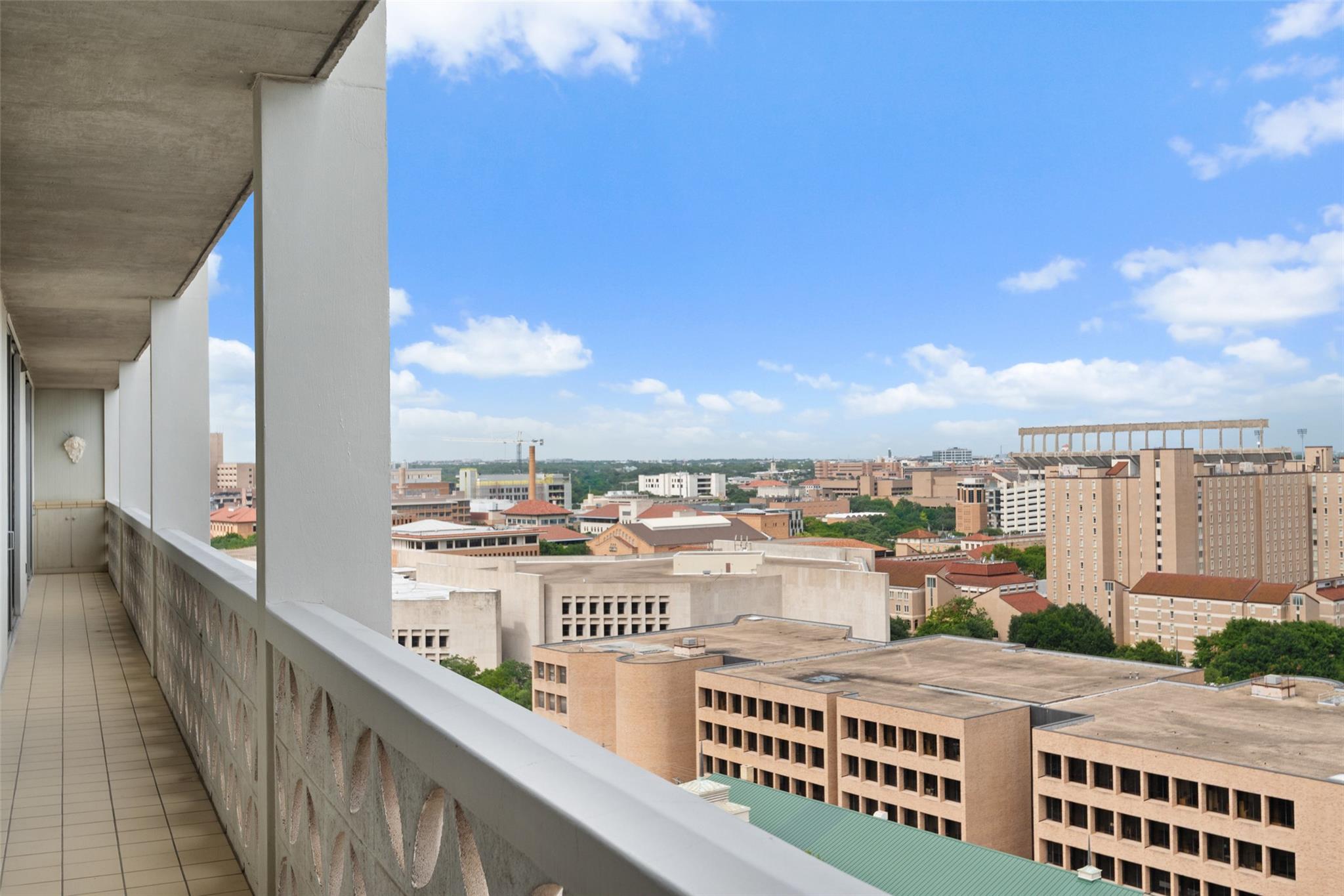 1801 Lavaca ST Unit: 13EF