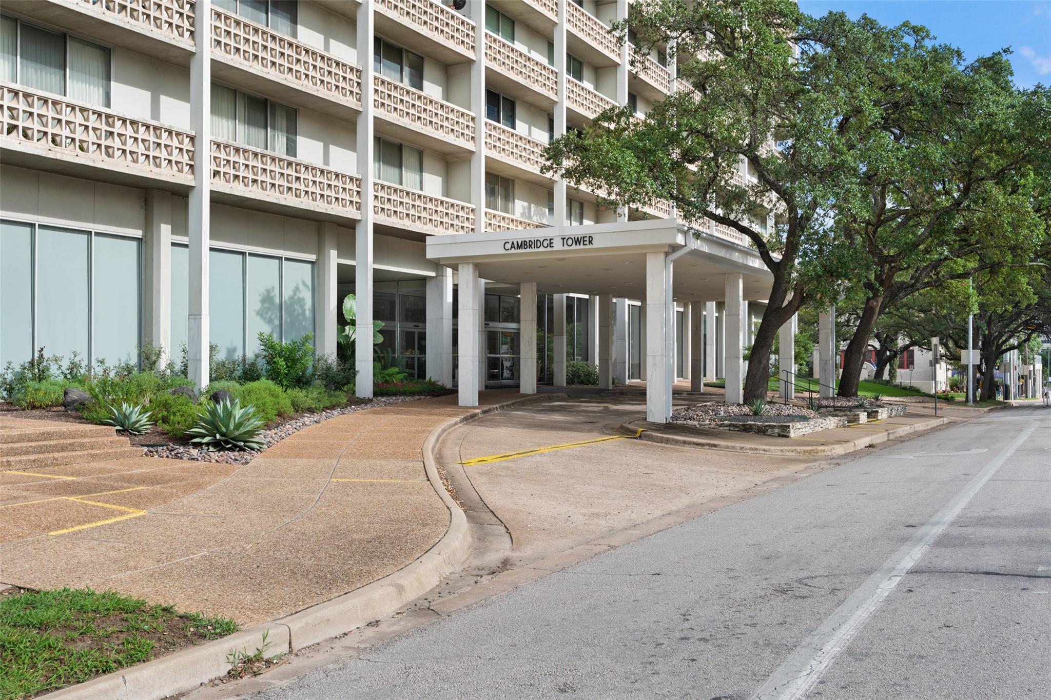 1801 Lavaca ST Unit: 13EF