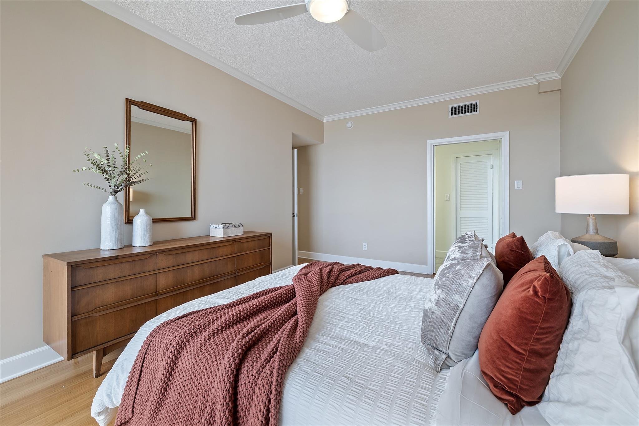 1801 Lavaca ST Unit: 13EF