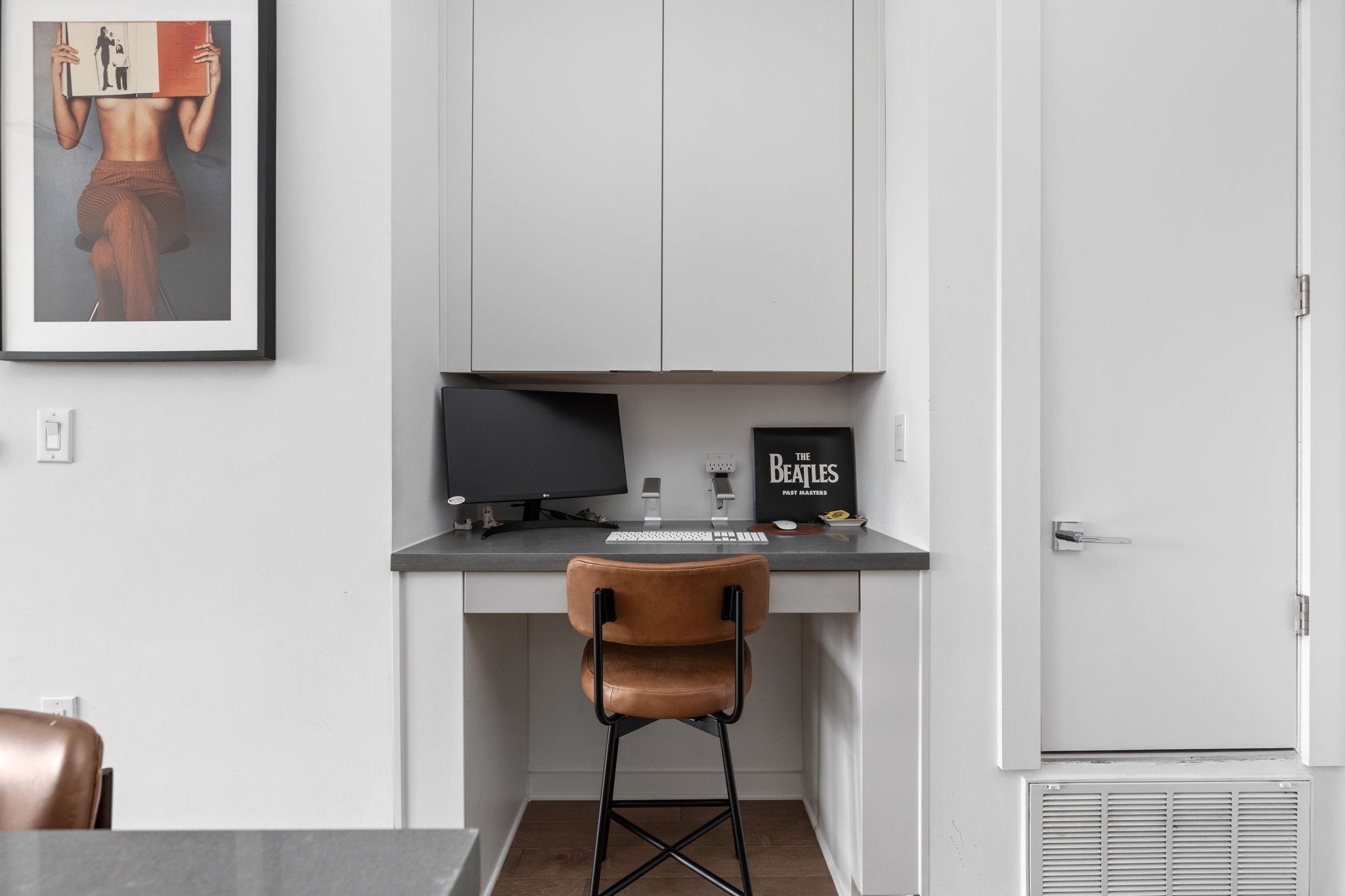 207 W Johanna ST # 306