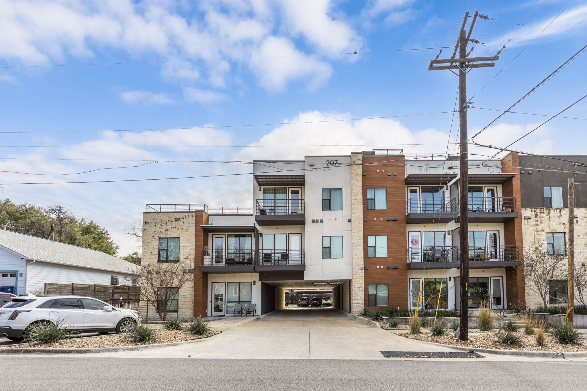 207 W Johanna ST # 306