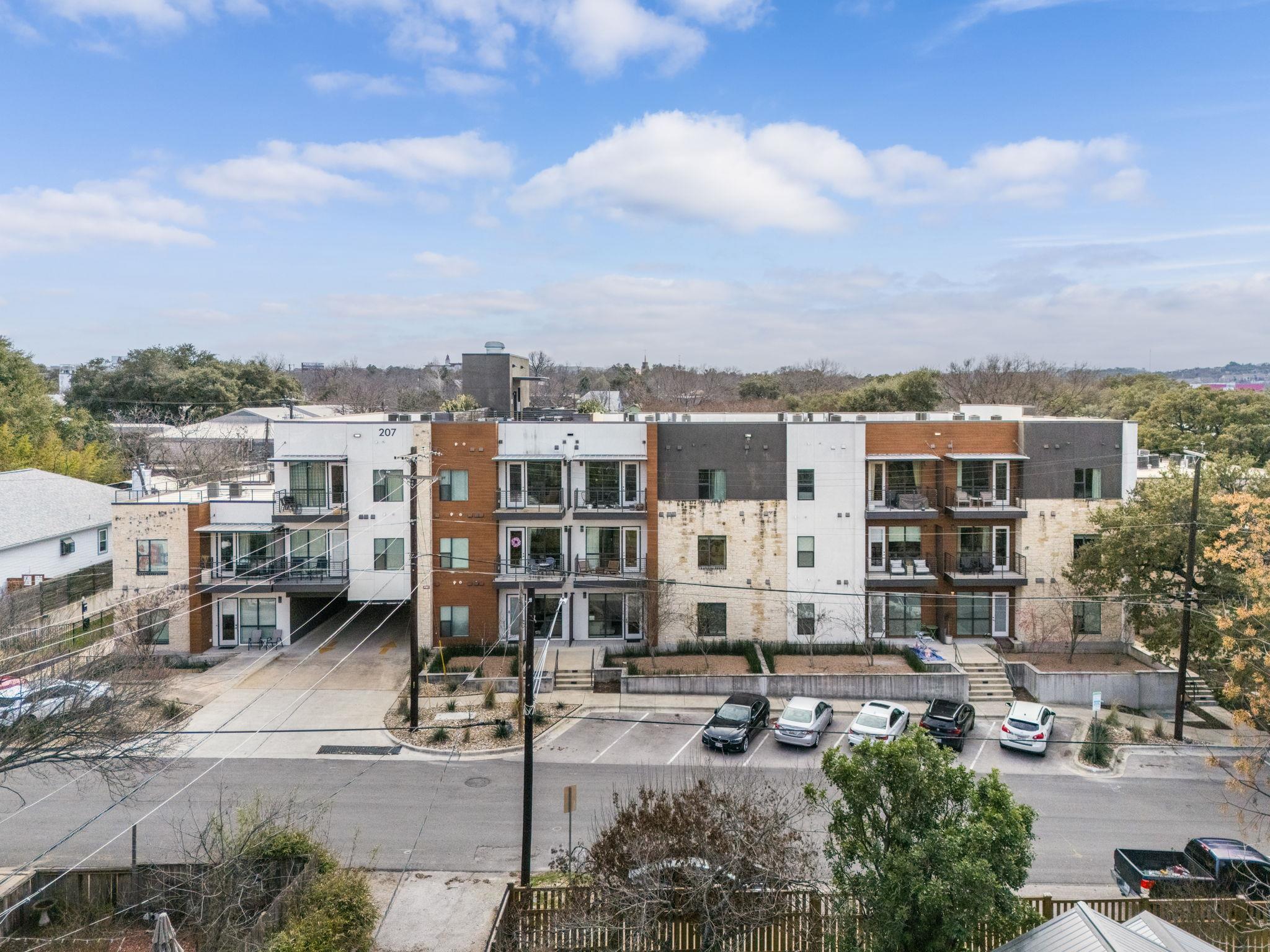 207 W Johanna ST # 306