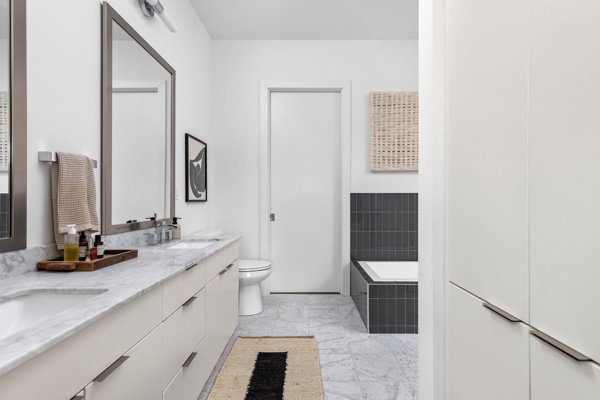 207 W Johanna ST # 306