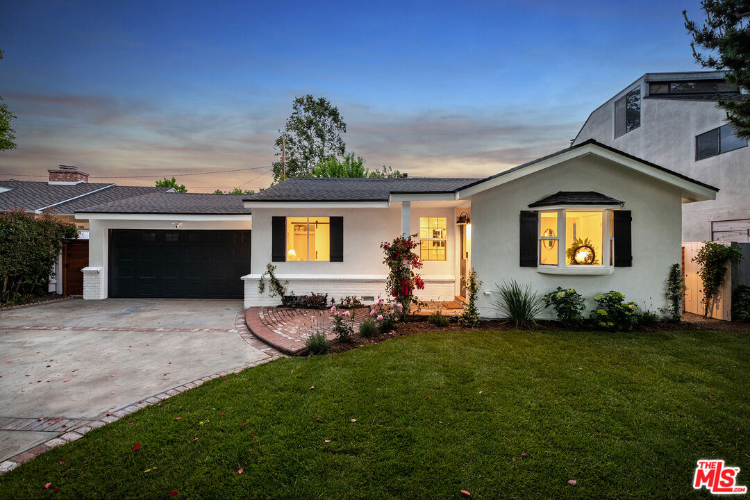 730 N Priscilla Ln