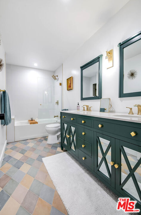 4223 W Sarah St Unit: 17