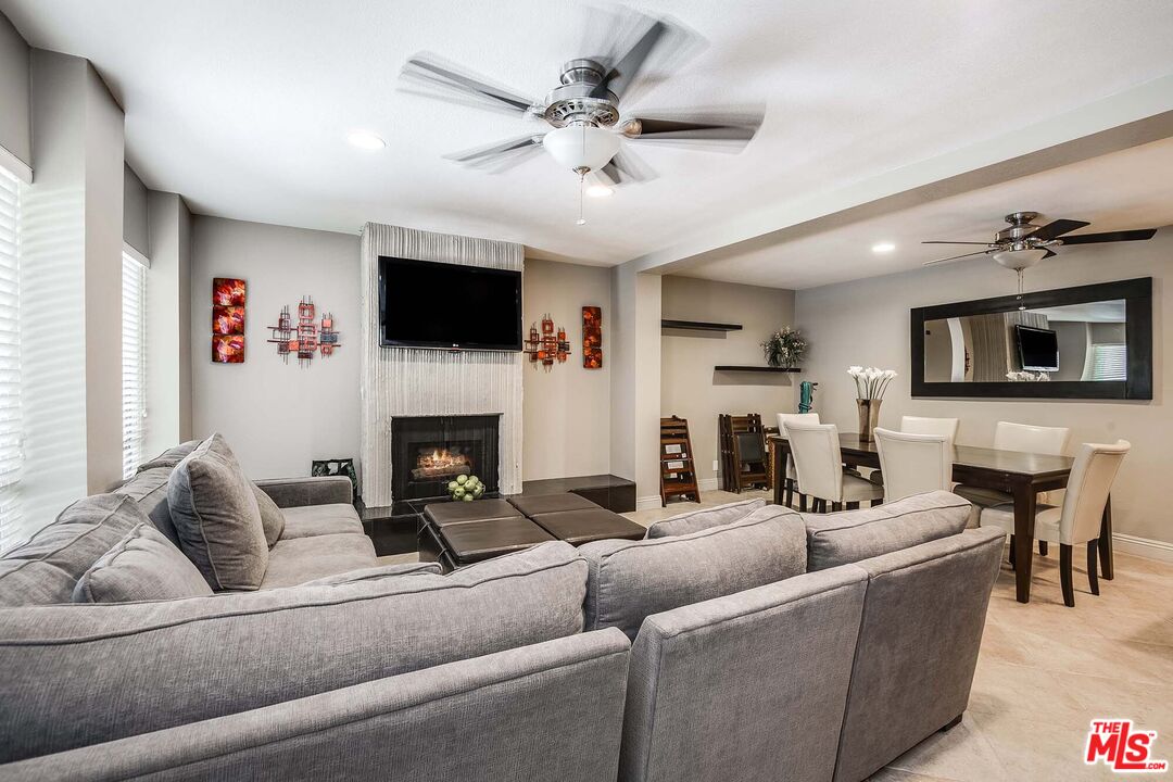 222 N Rose St Unit: 406